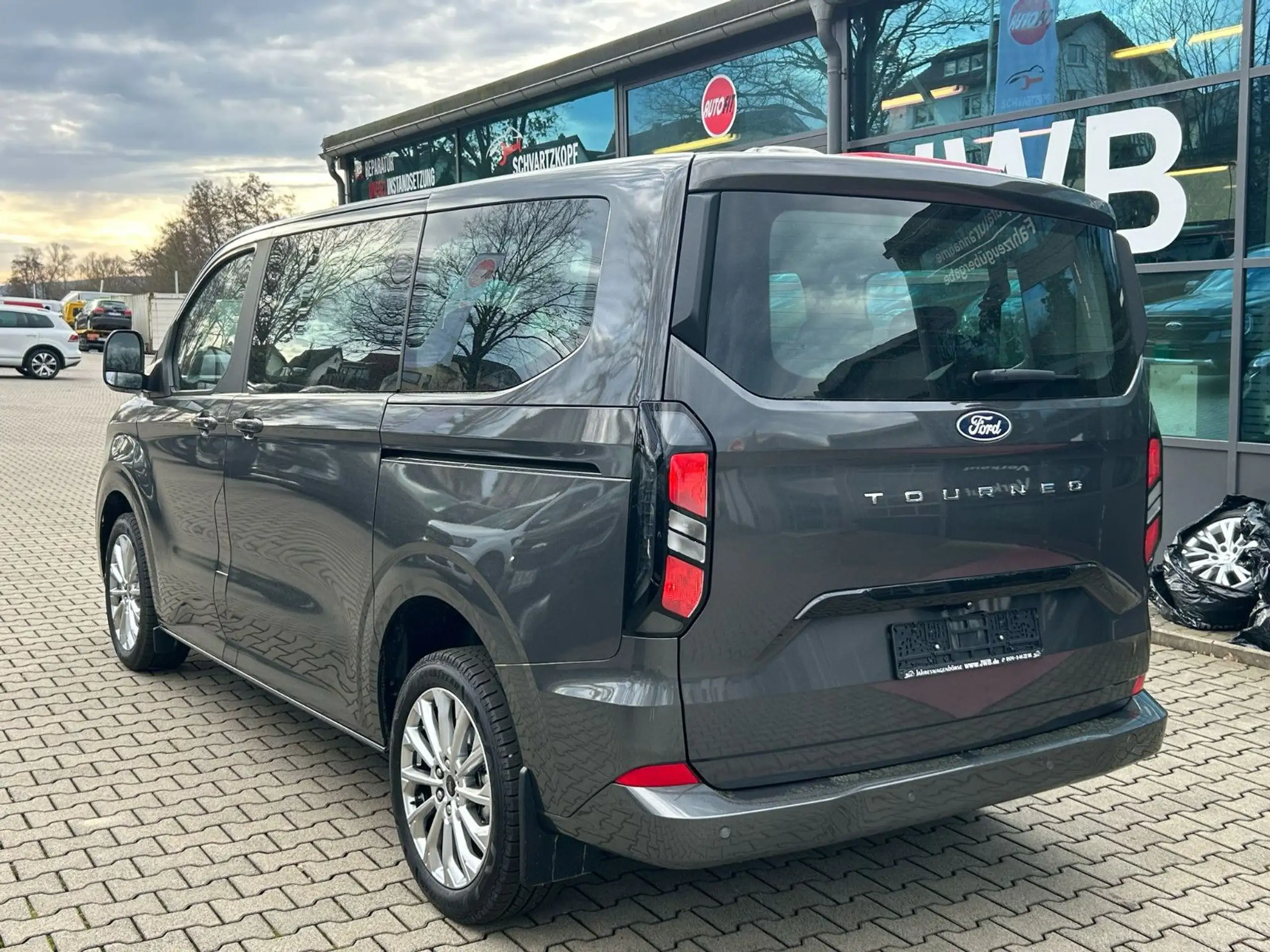 Ford - Tourneo Custom