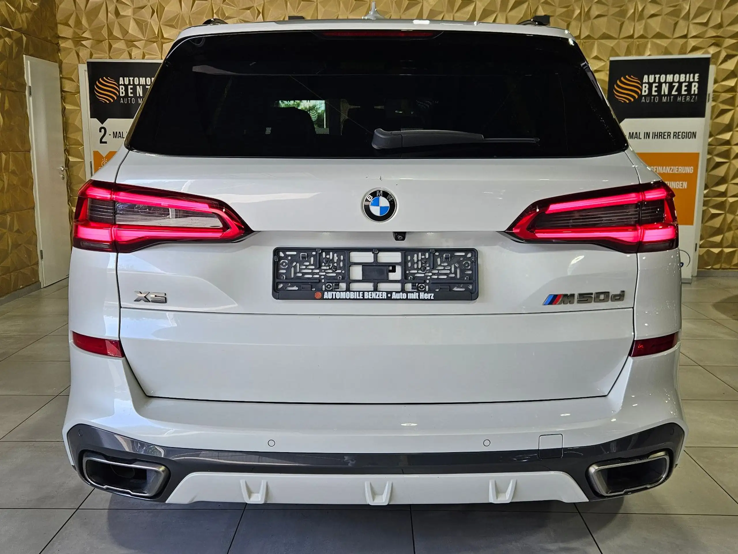 BMW - X5 M