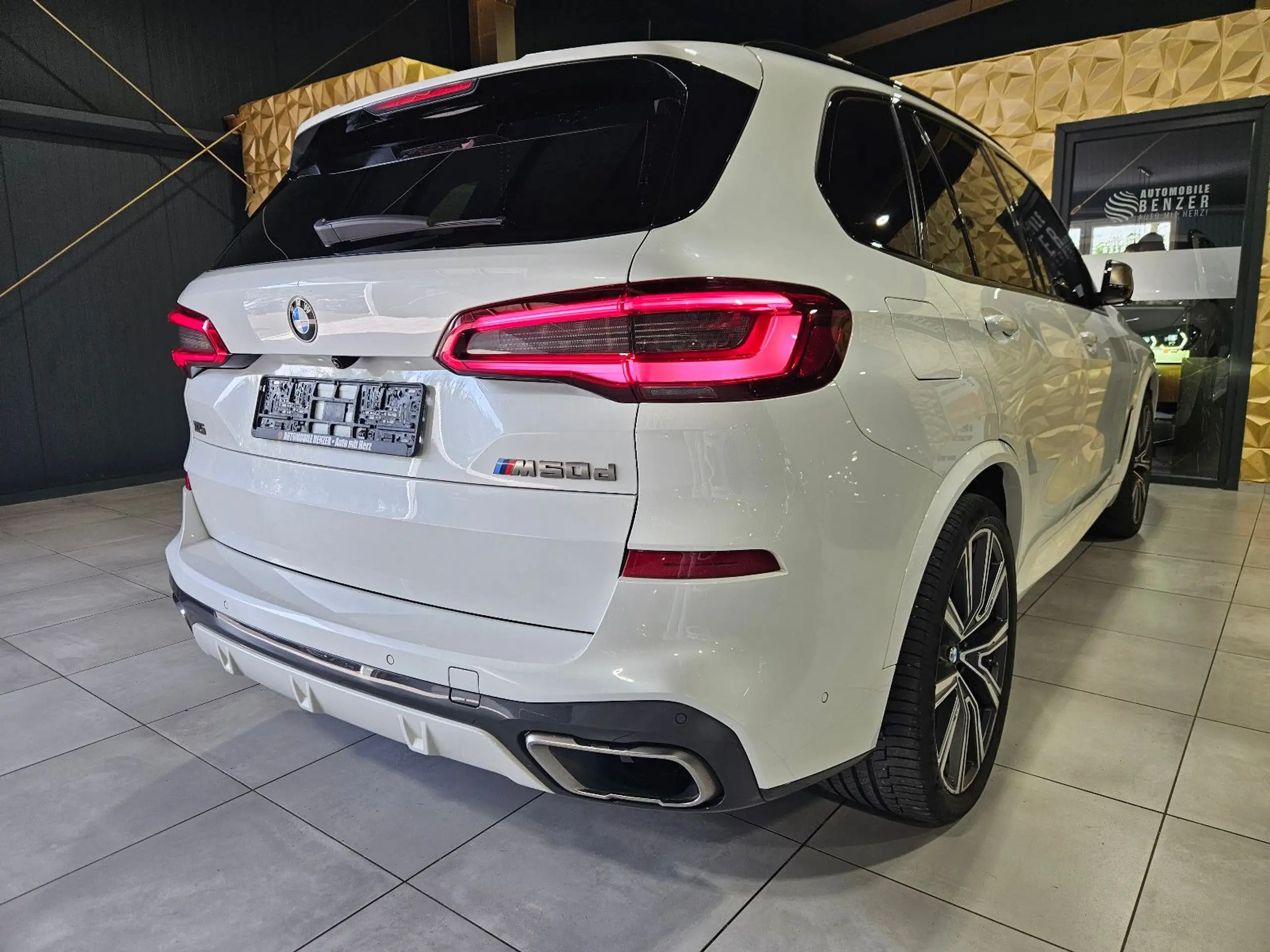 BMW - X5 M