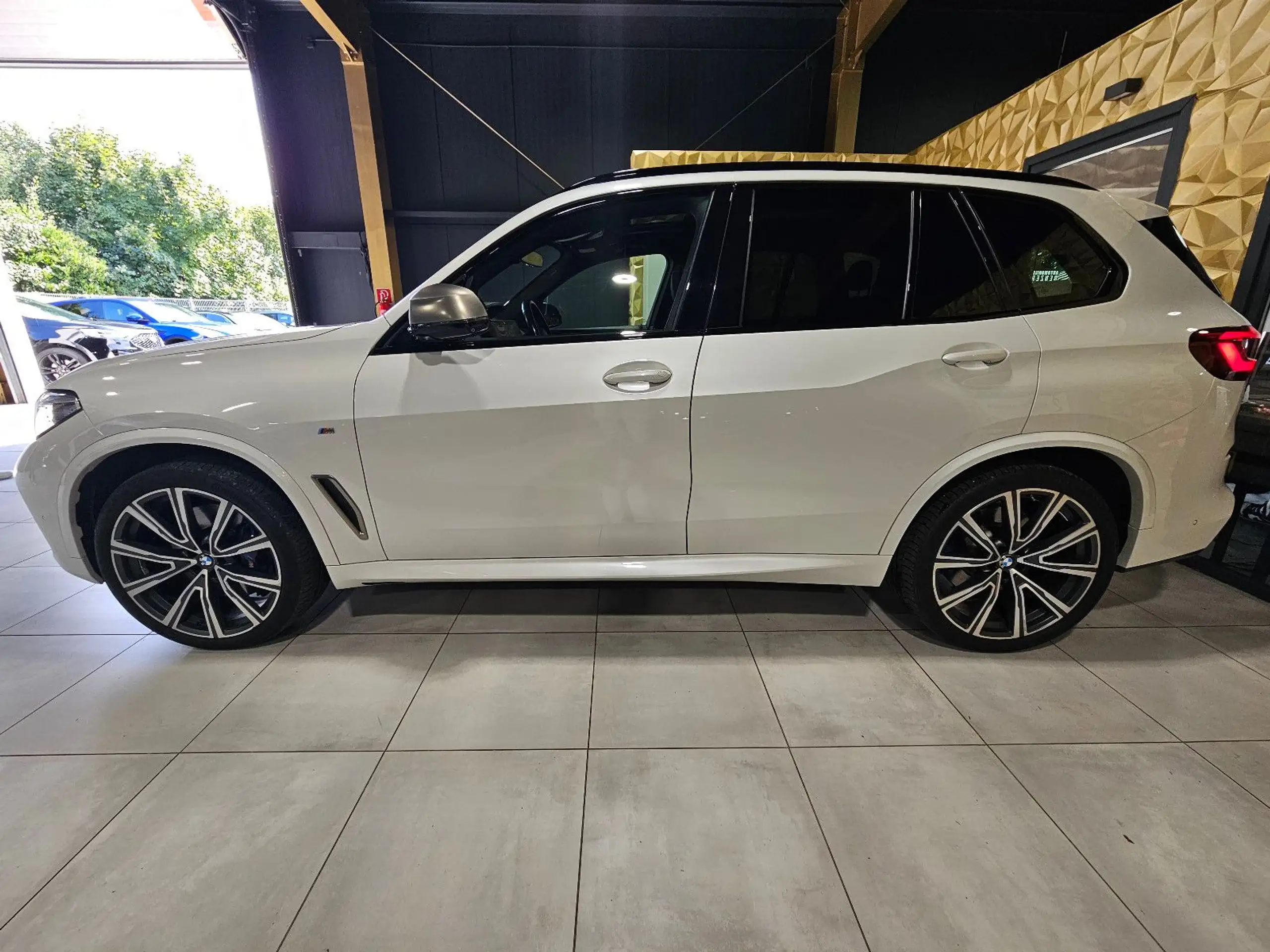 BMW - X5 M