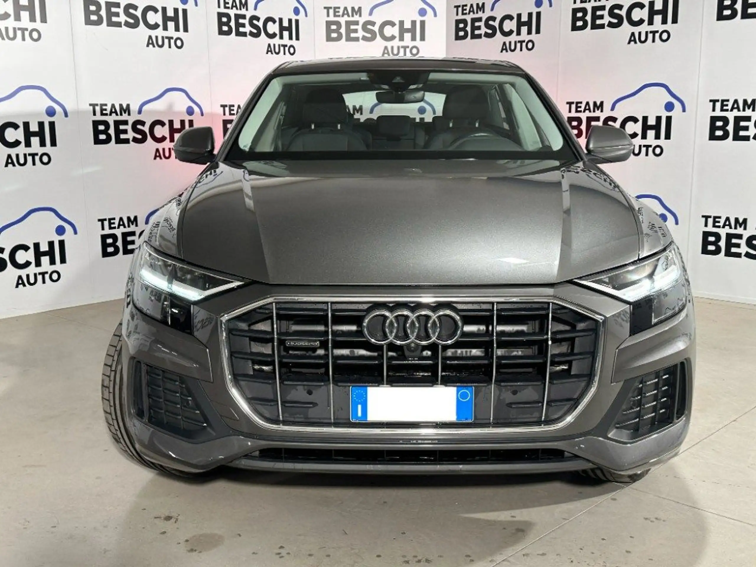 Audi - Q8