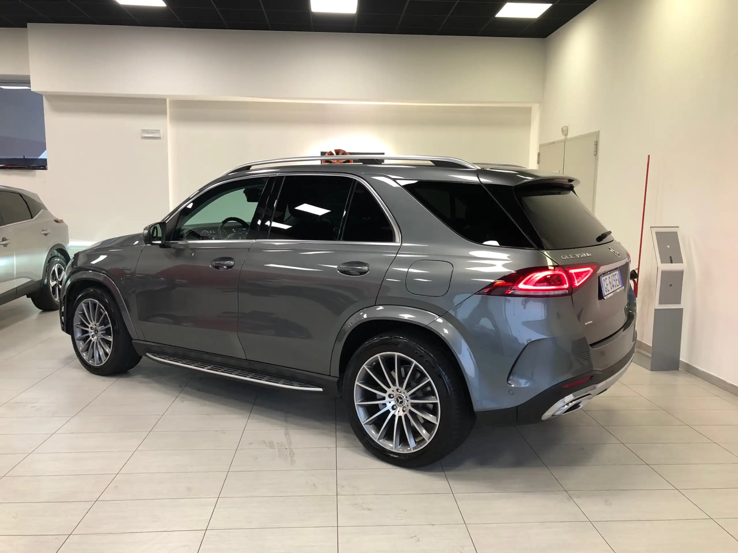 Mercedes-Benz - GLE 350