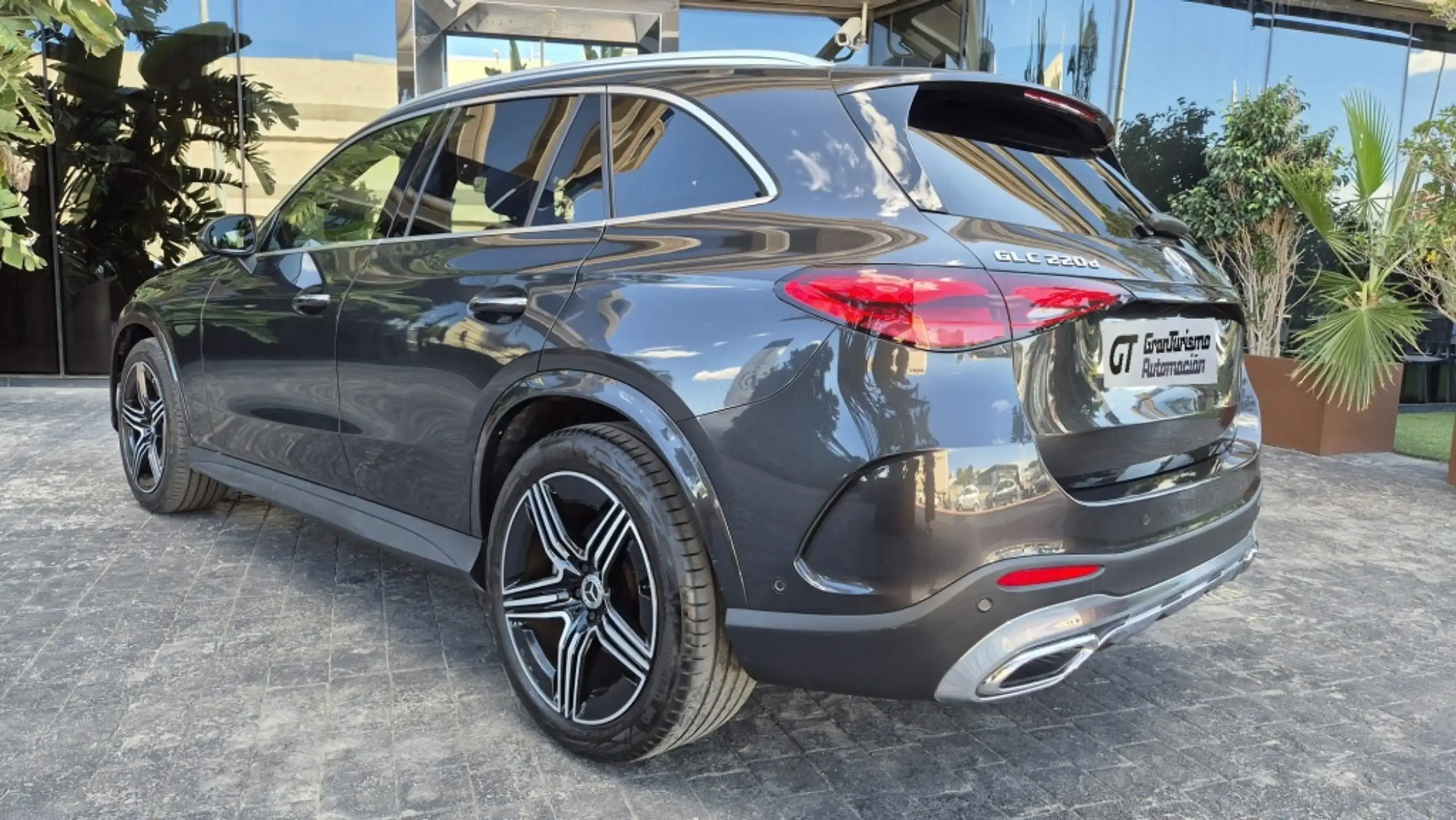 Mercedes-Benz - GLC 220