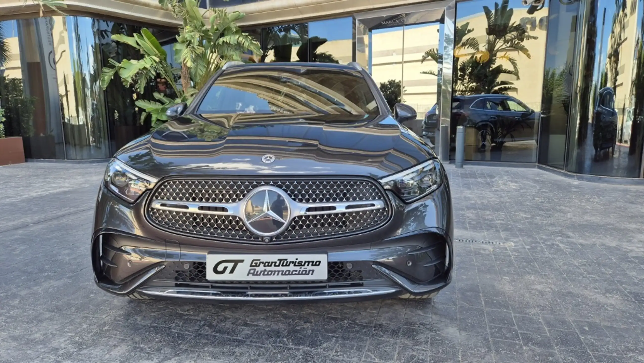 Mercedes-Benz - GLC 220