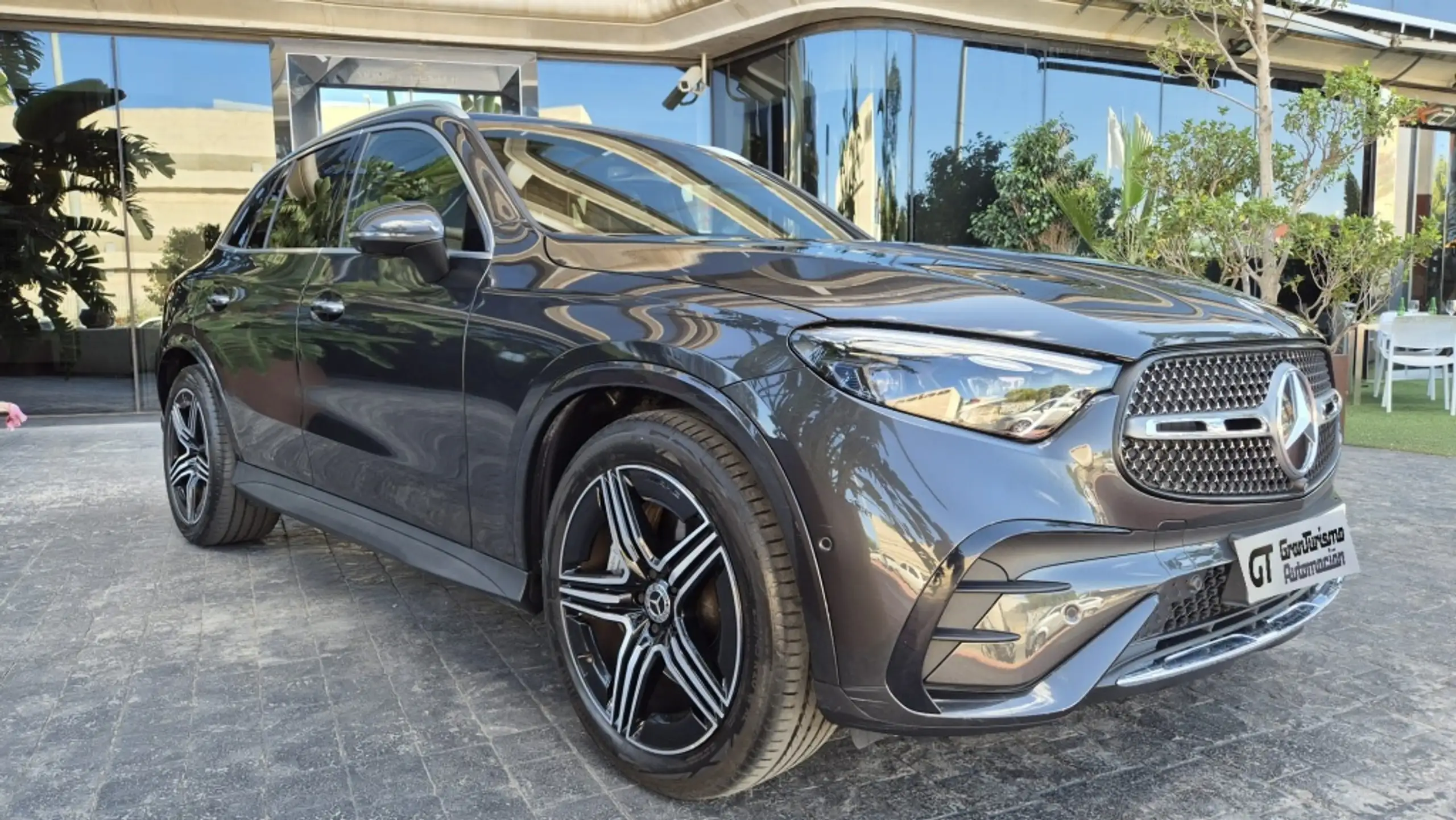 Mercedes-Benz - GLC 220