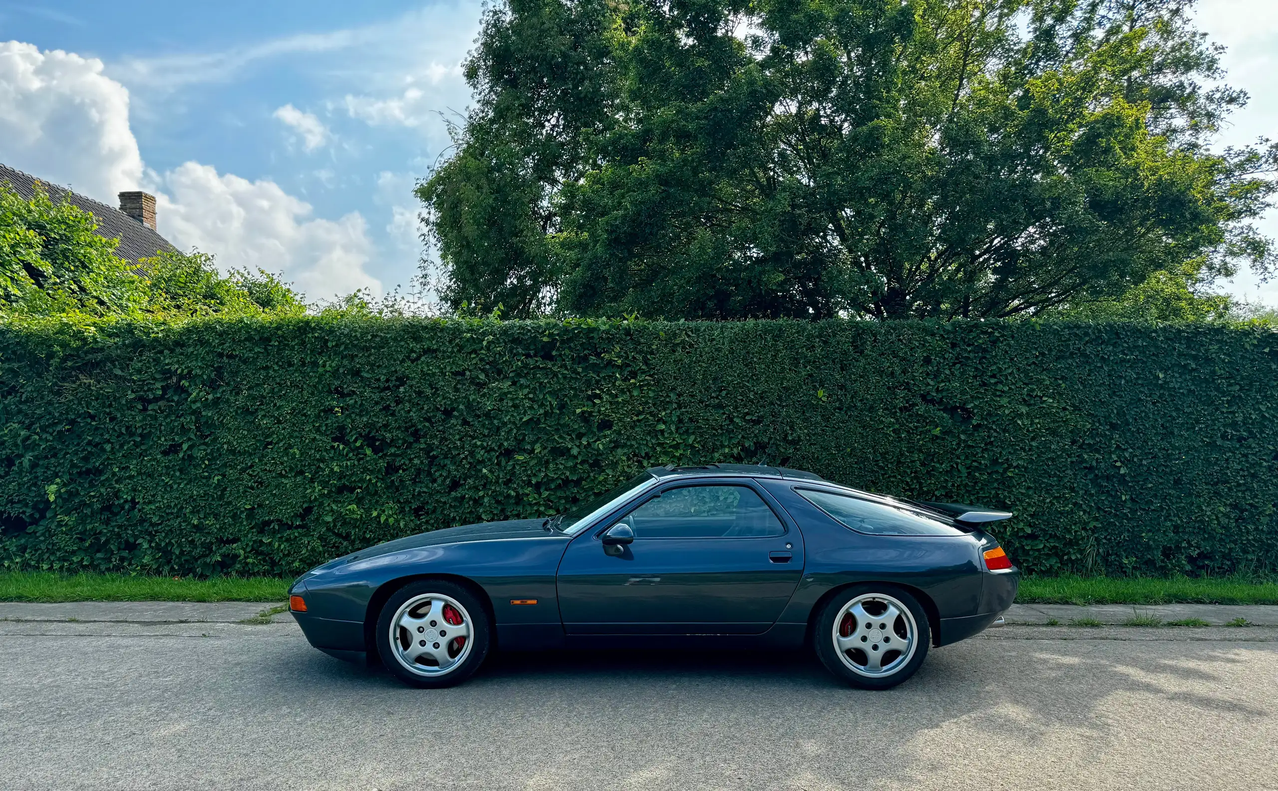 Porsche - 928