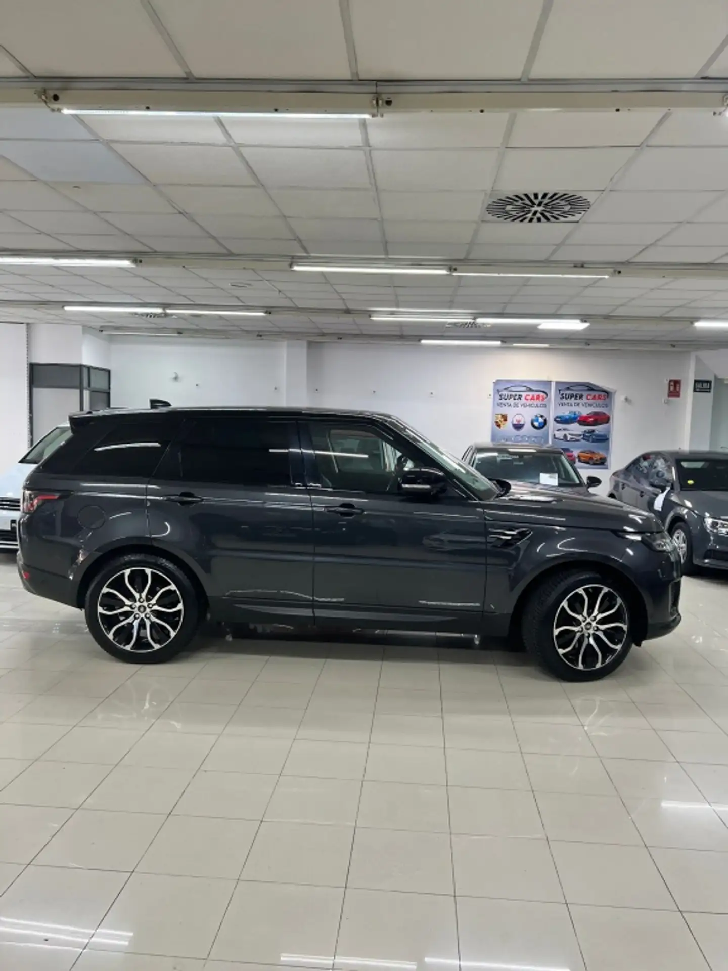 Land Rover - Range Rover Sport