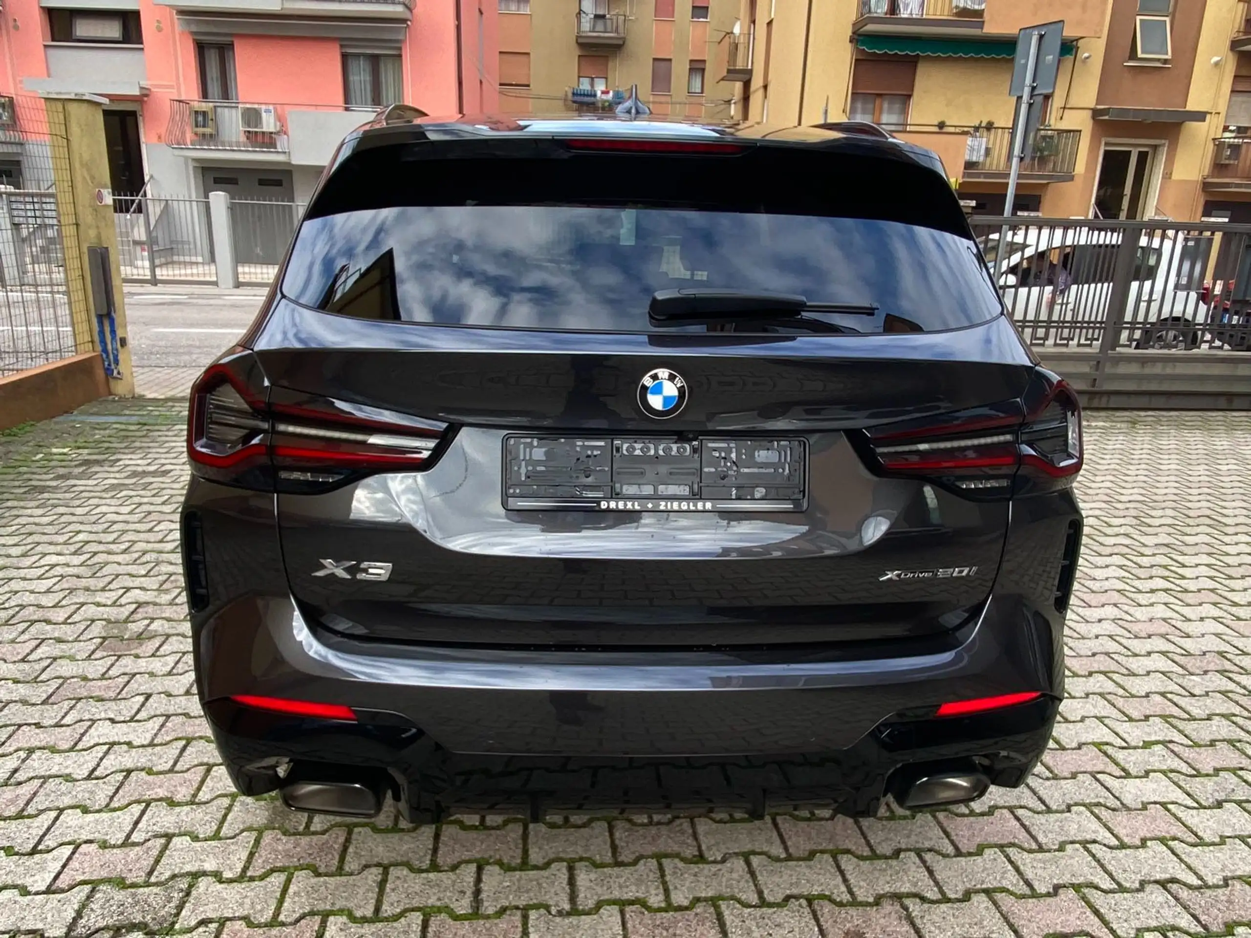 BMW - X3