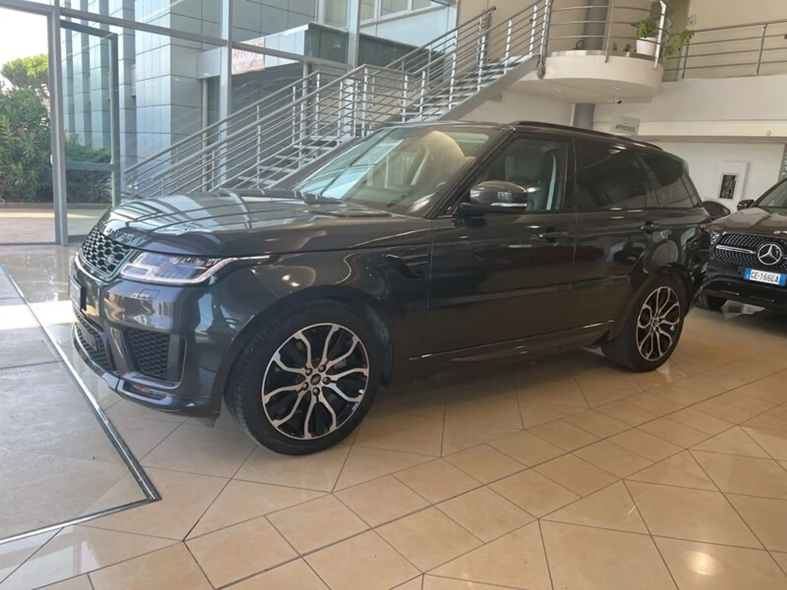 Land Rover - Range Rover Sport