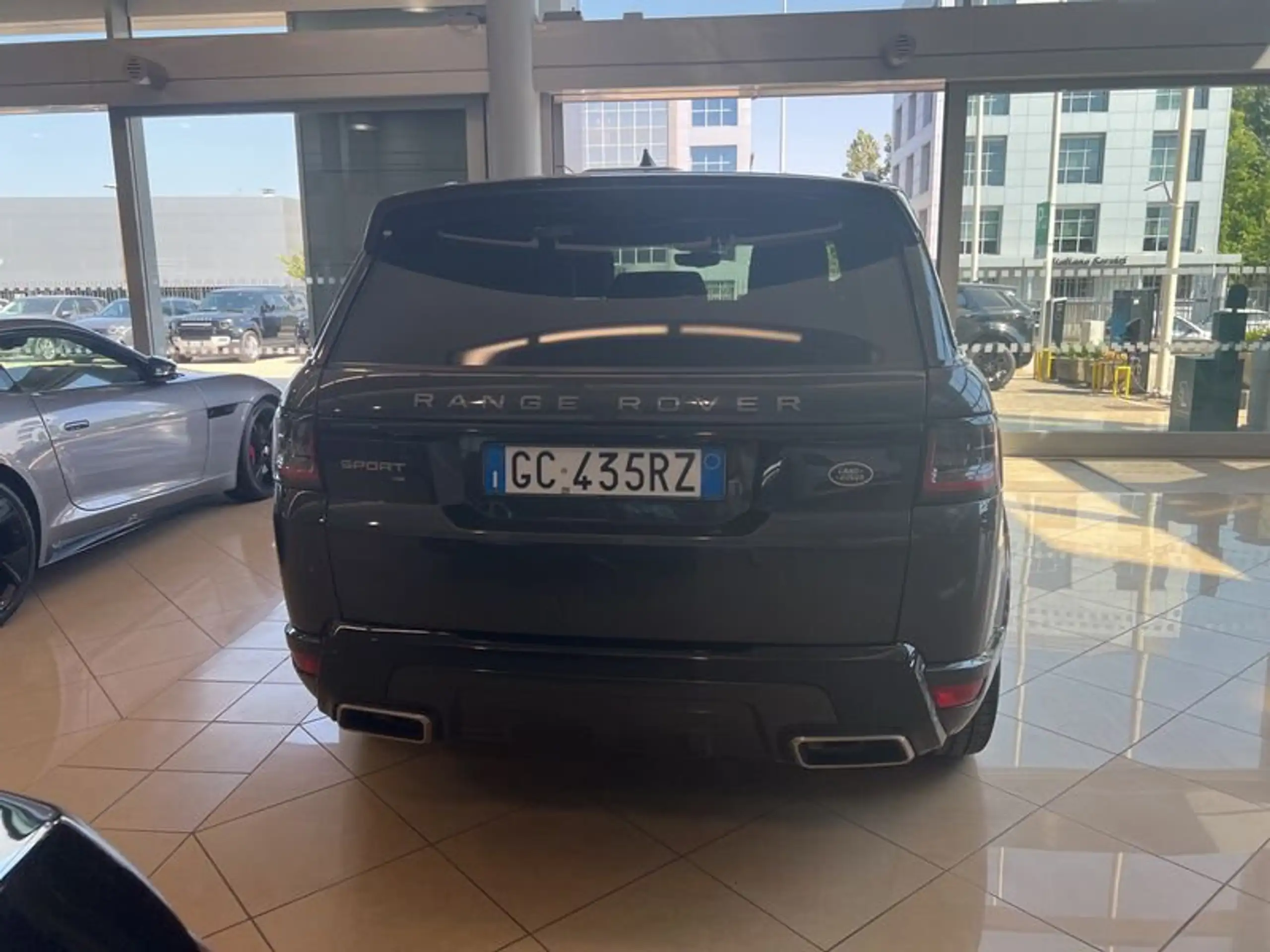 Land Rover - Range Rover Sport