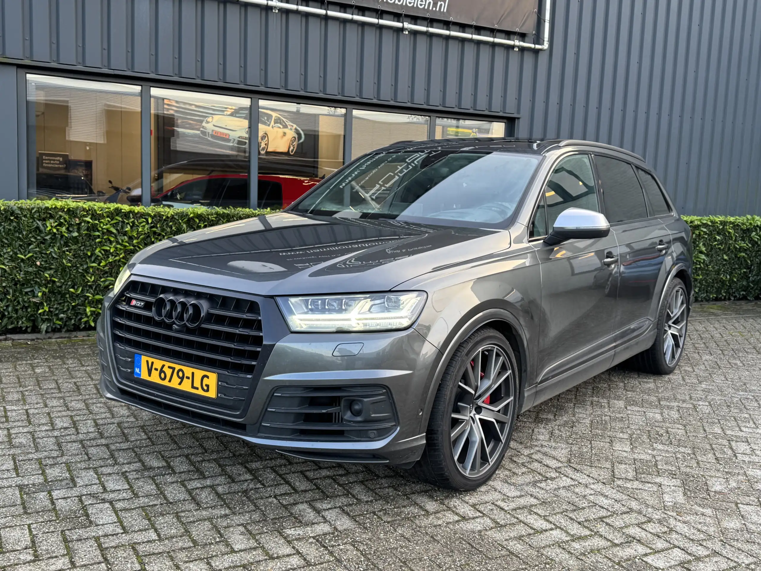 Audi - SQ7