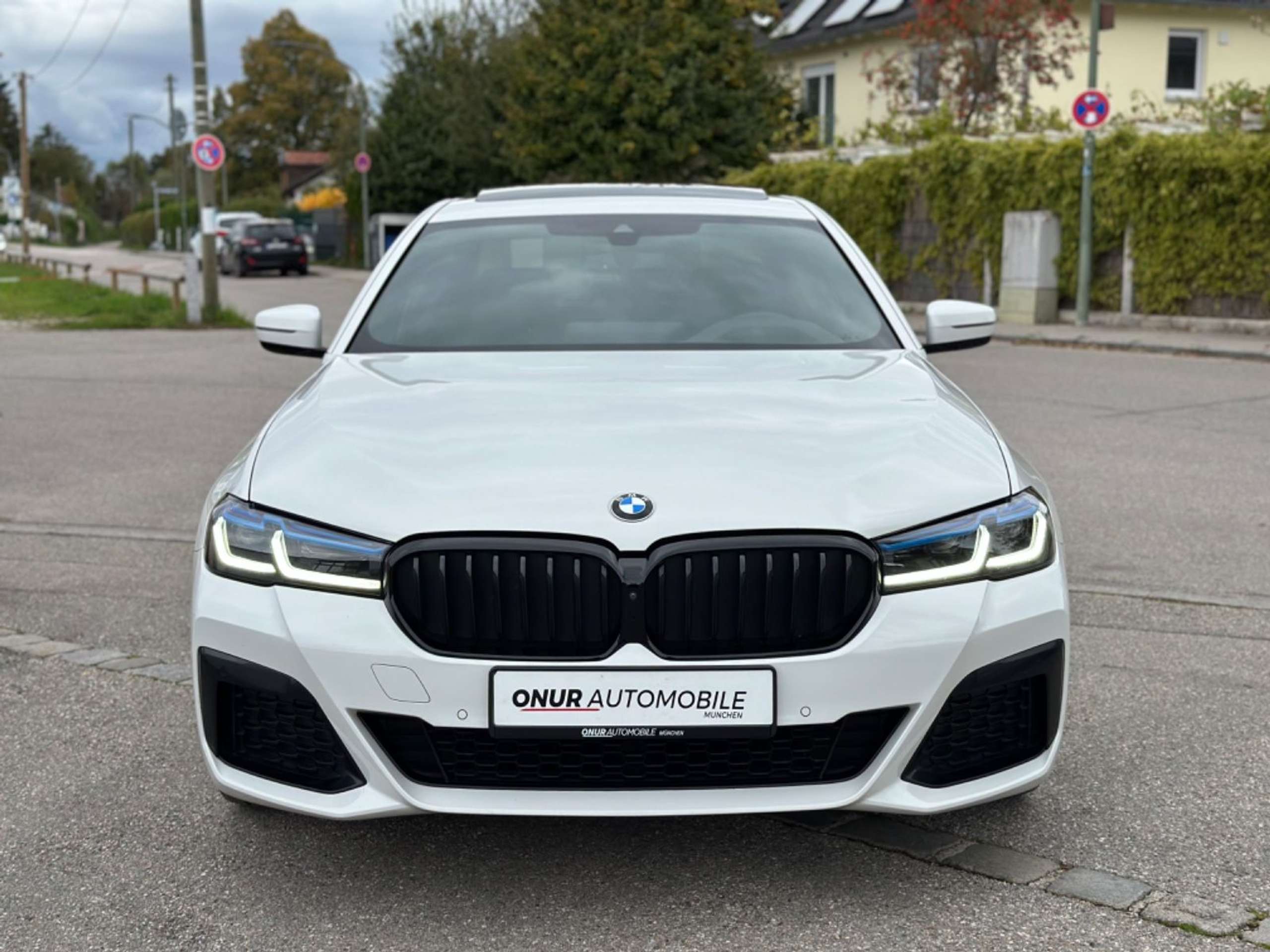 BMW - 530