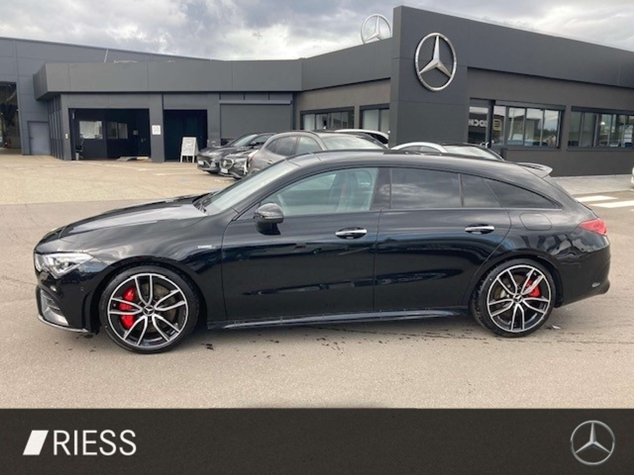 Mercedes-Benz - CLA 35 AMG