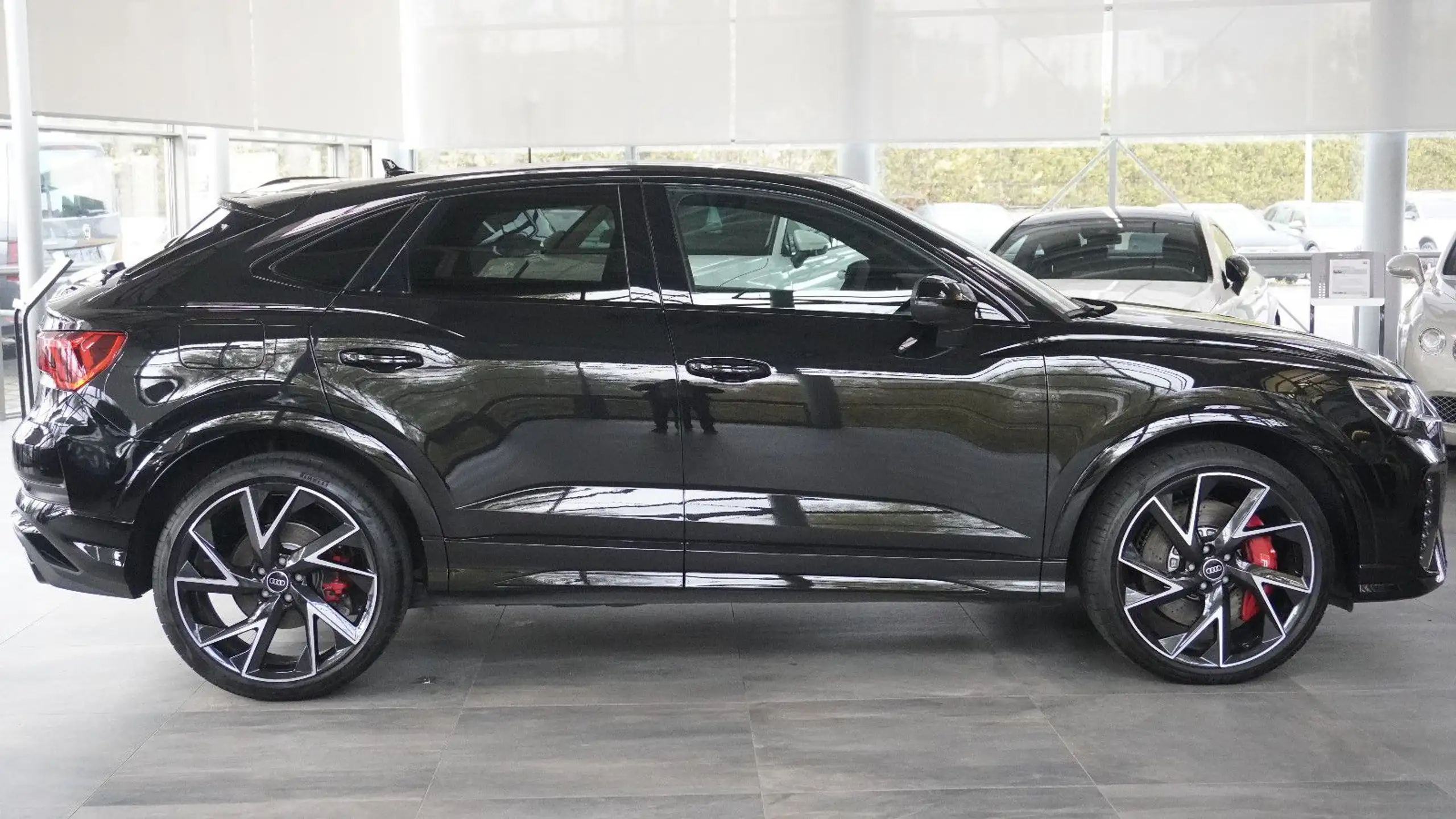 Audi - RS Q3