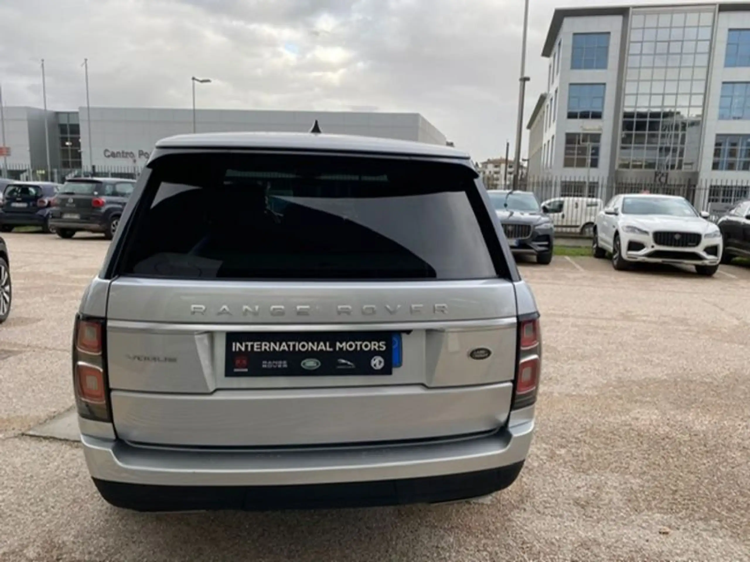 Land Rover - Range Rover