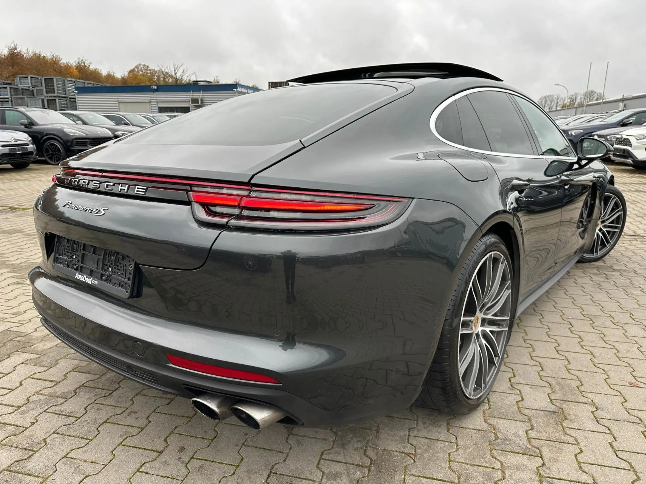 Porsche - Panamera