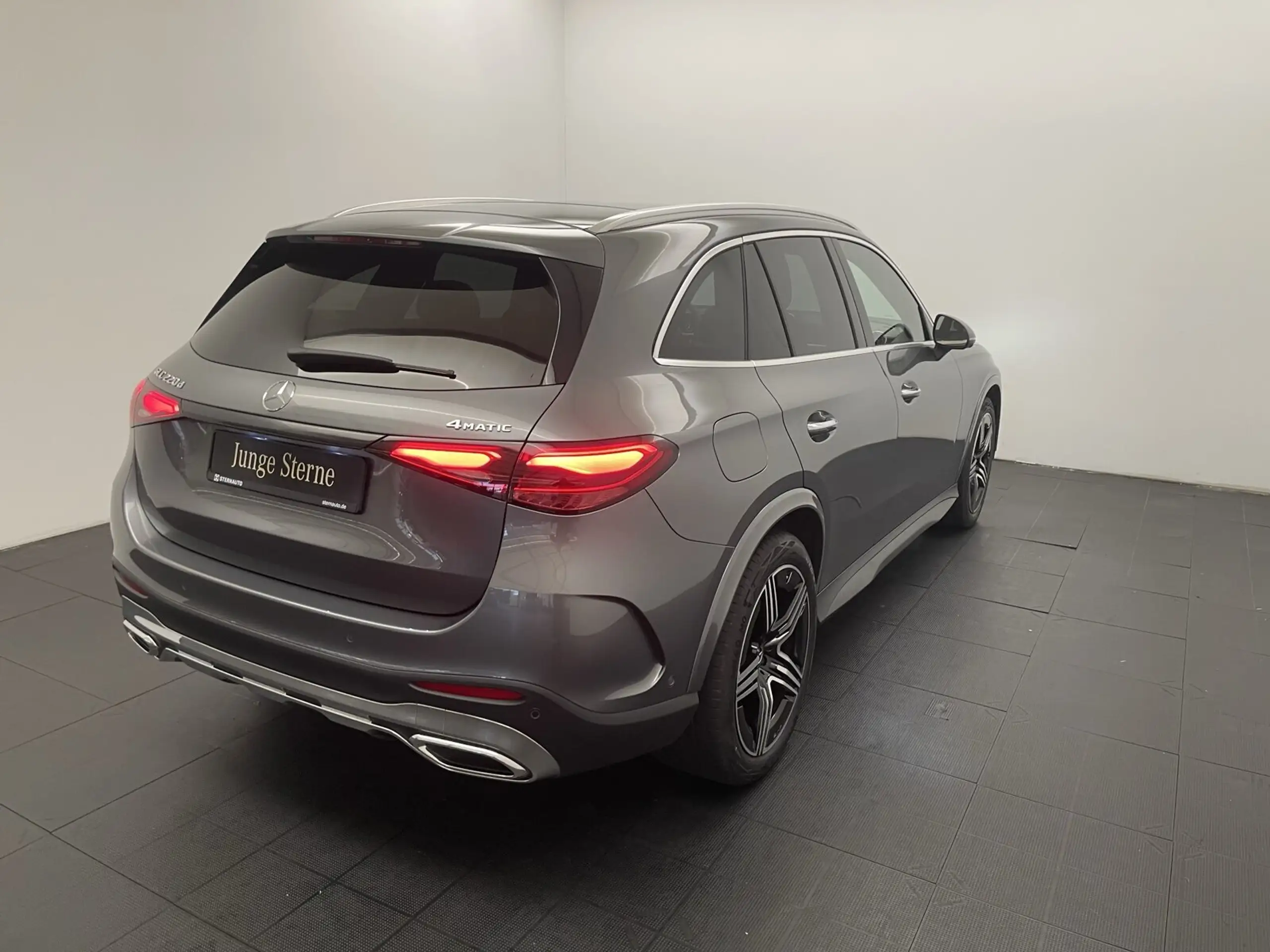 Mercedes-Benz - GLC 220