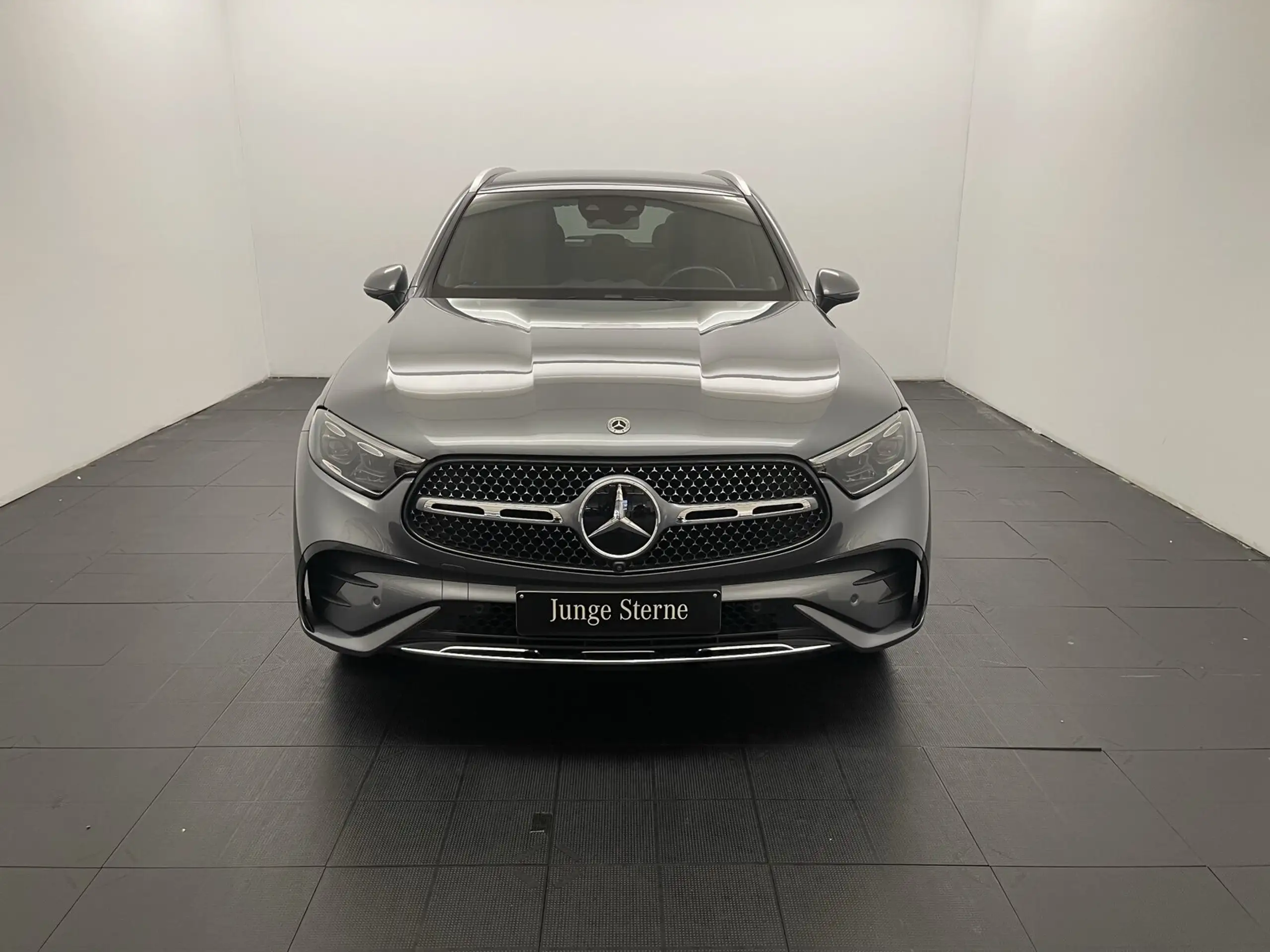 Mercedes-Benz - GLC 220