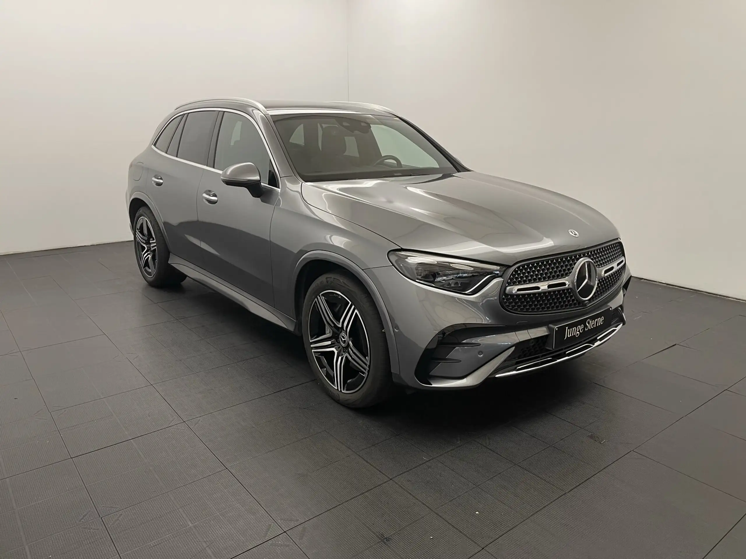 Mercedes-Benz - GLC 220