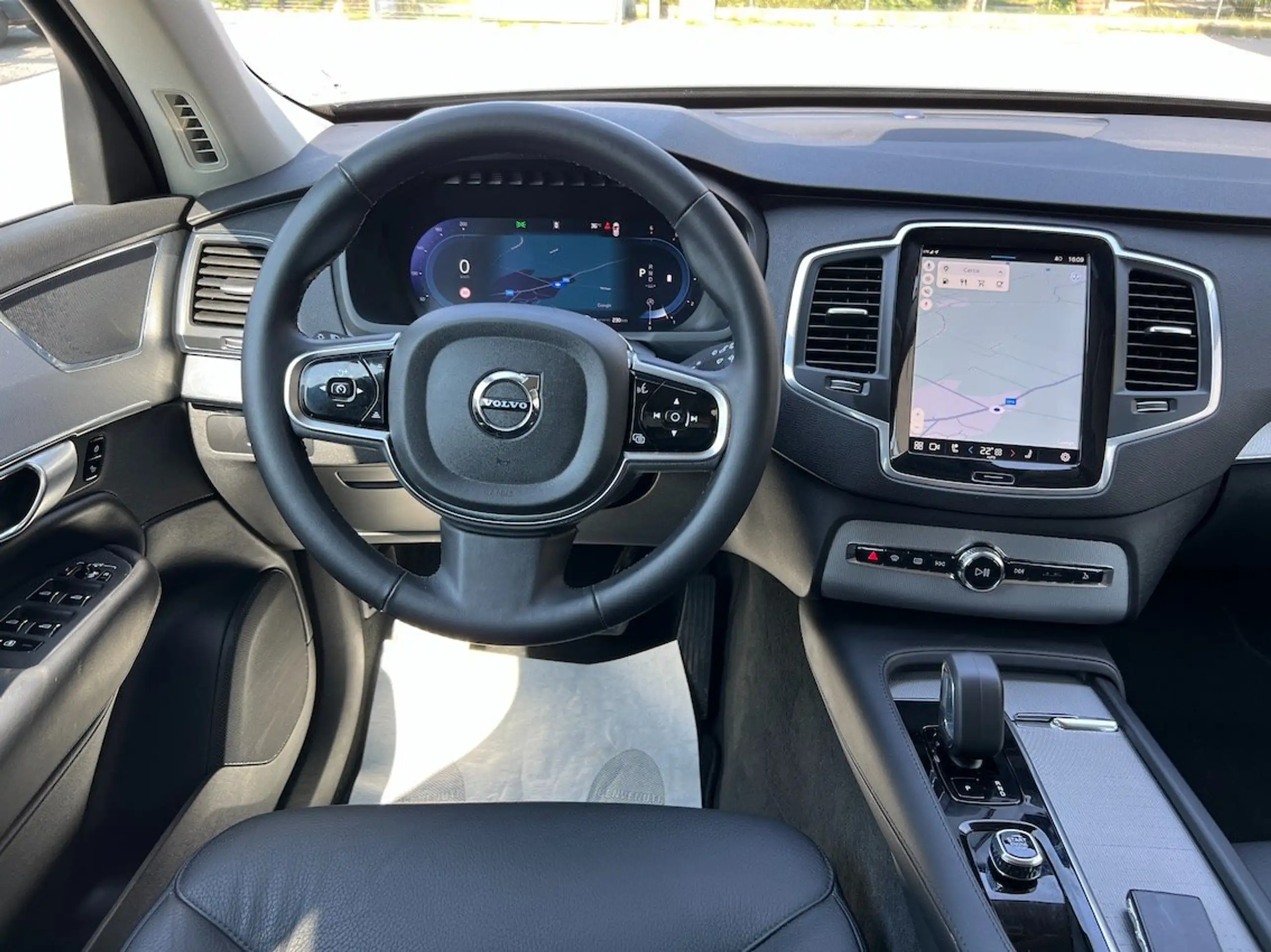 Volvo - XC90