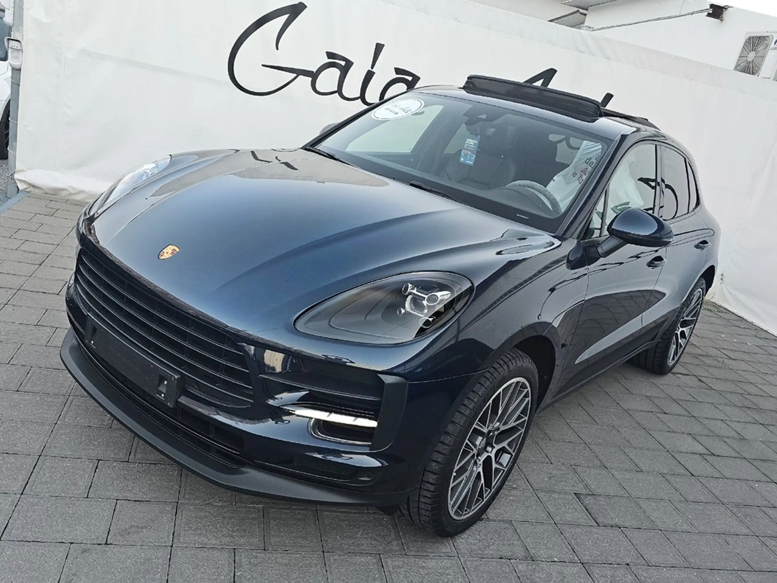 Porsche - Macan