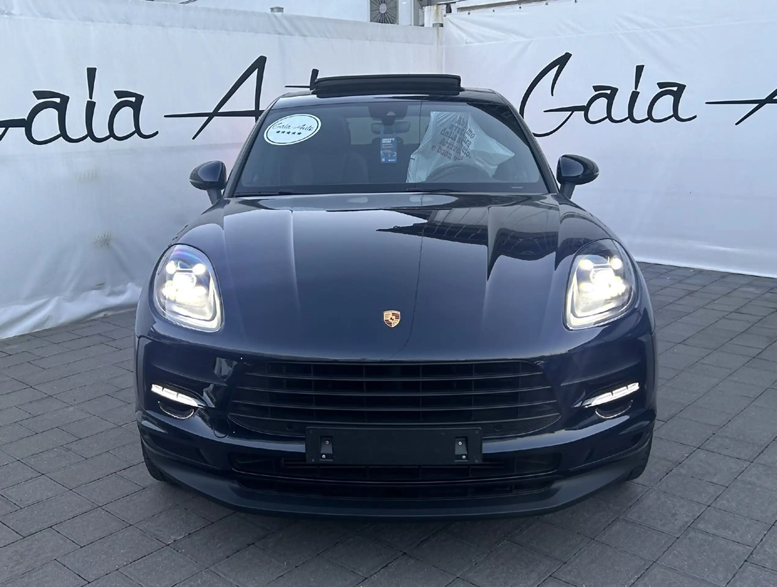 Porsche - Macan