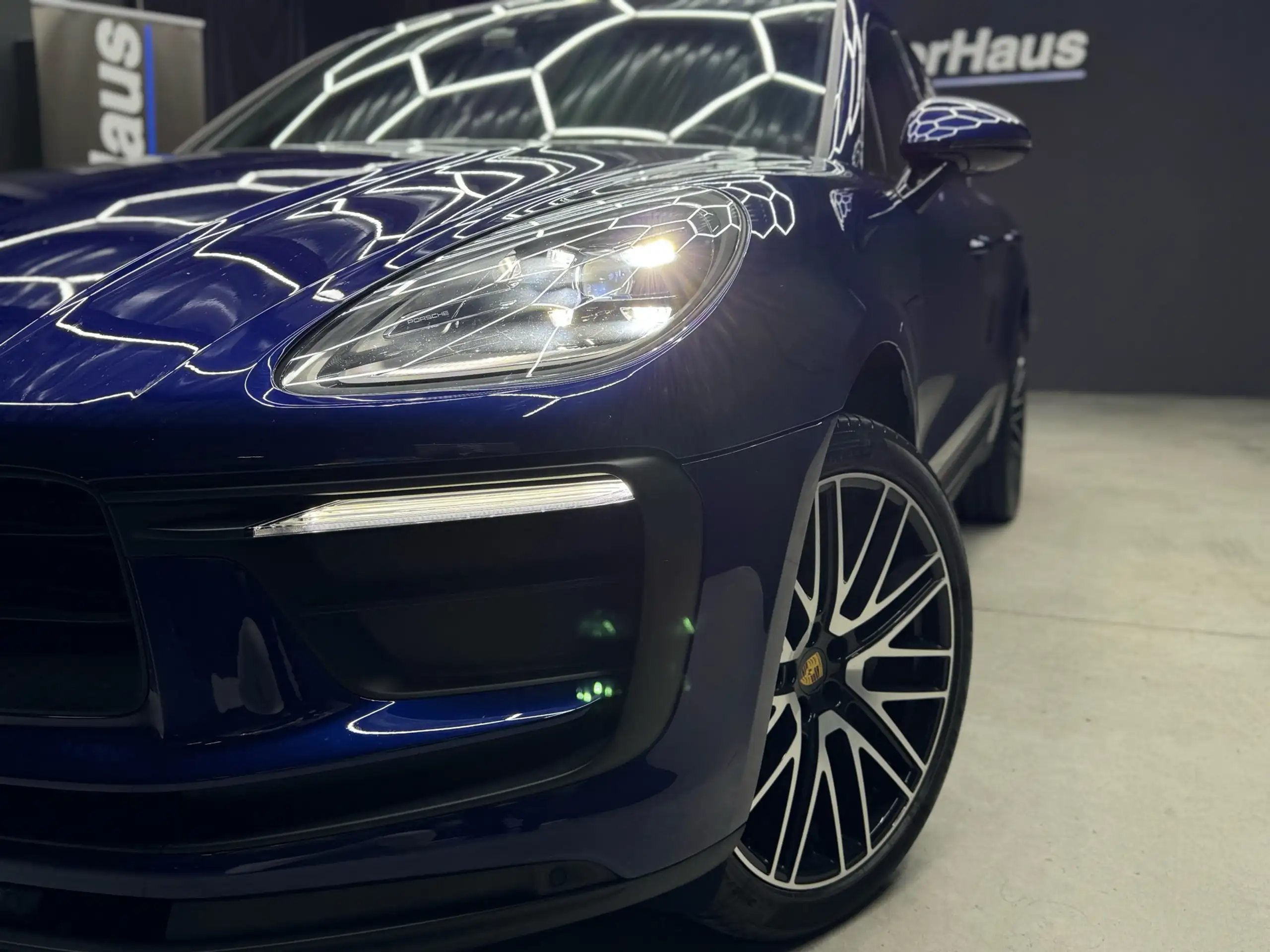 Porsche - Macan