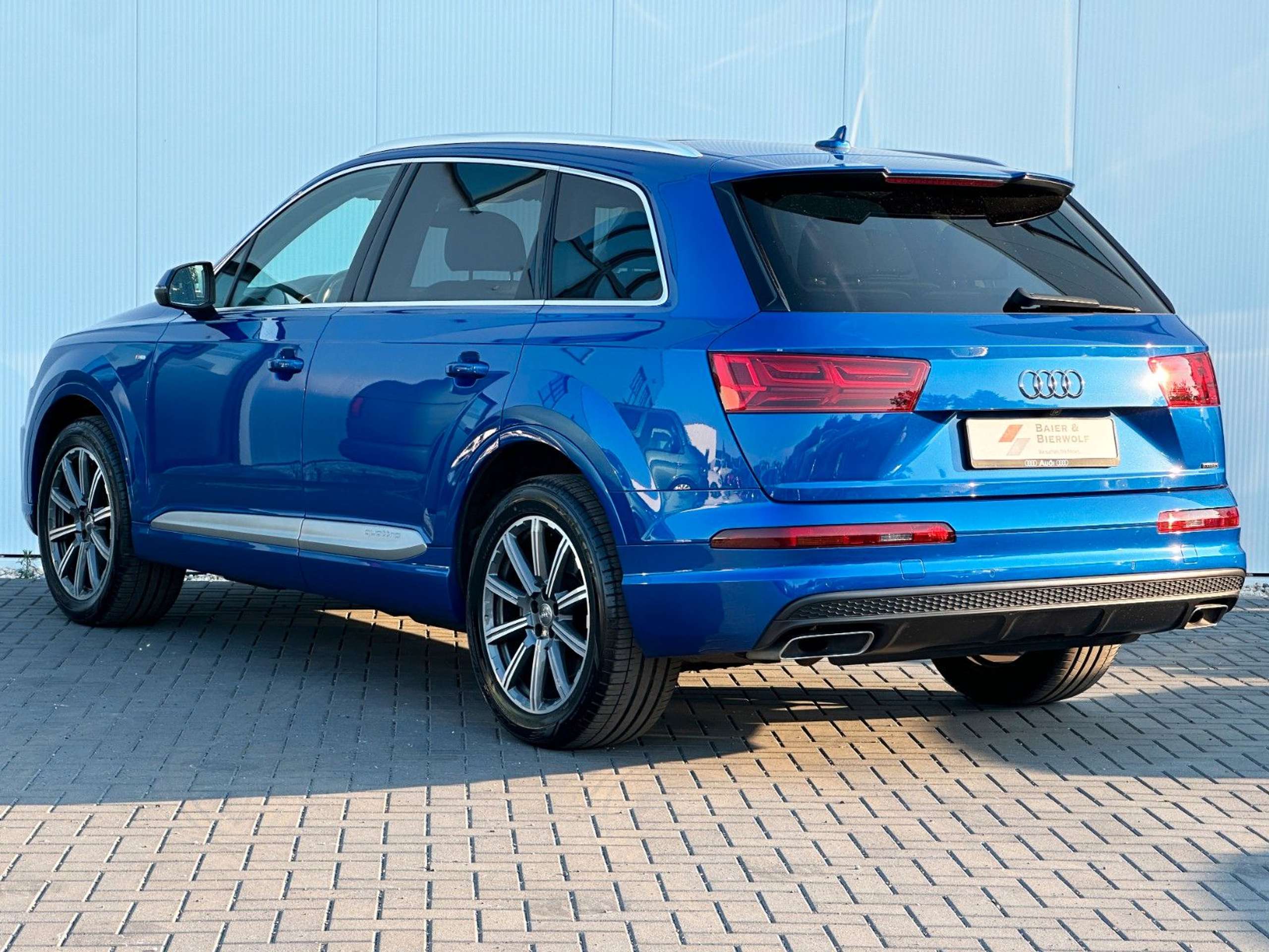 Audi - Q7