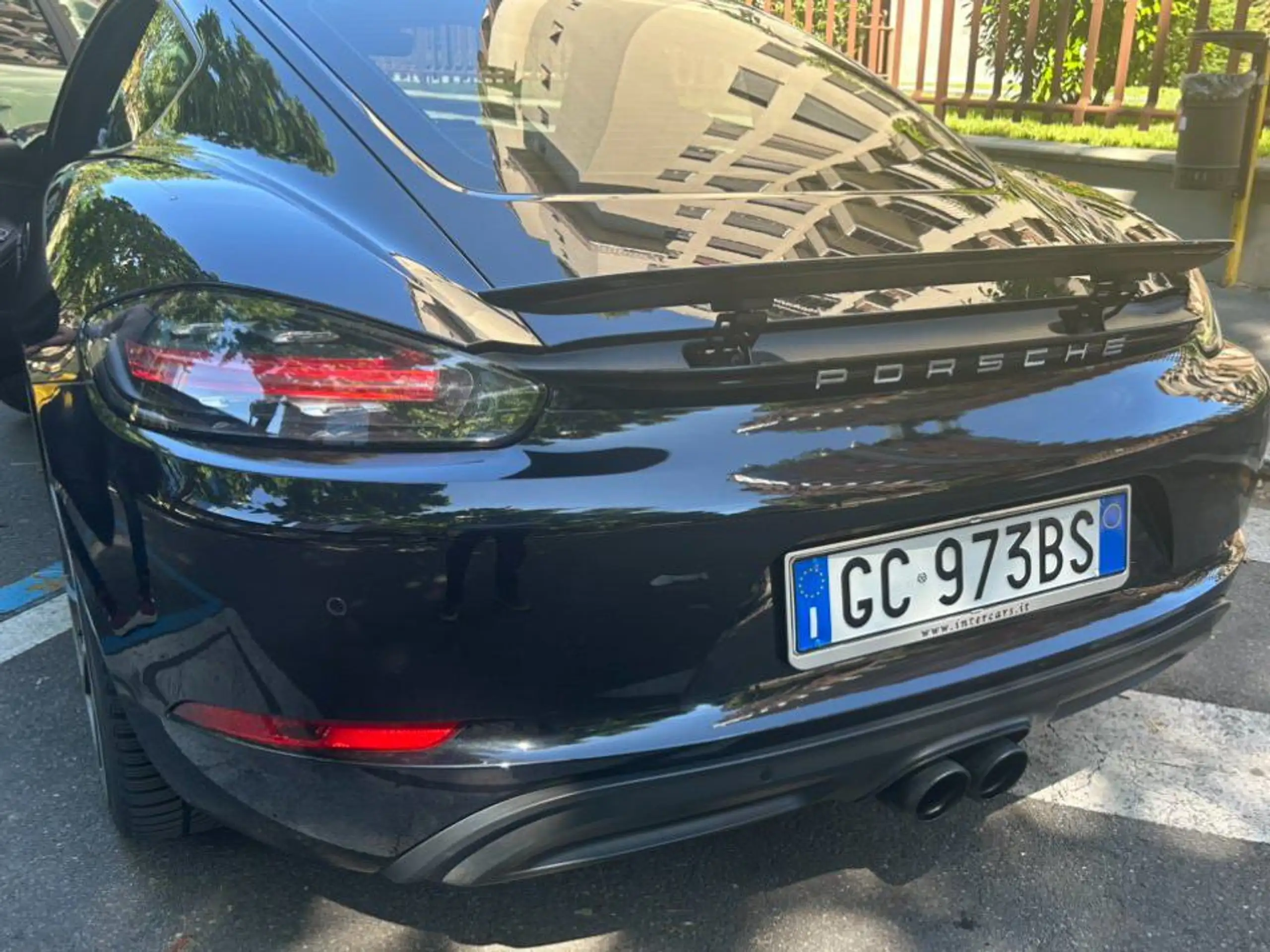 Porsche - Cayman