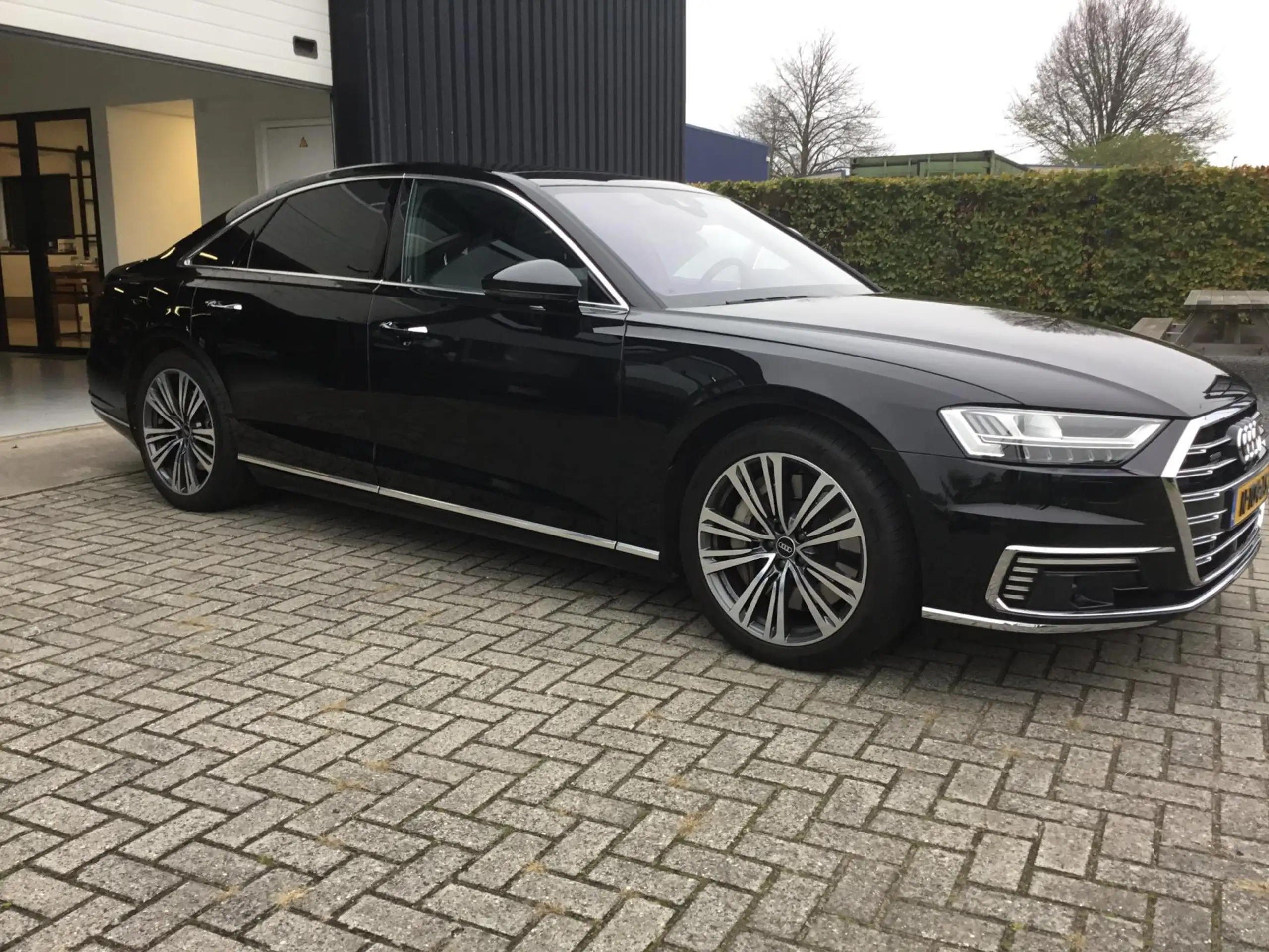 Audi - A8