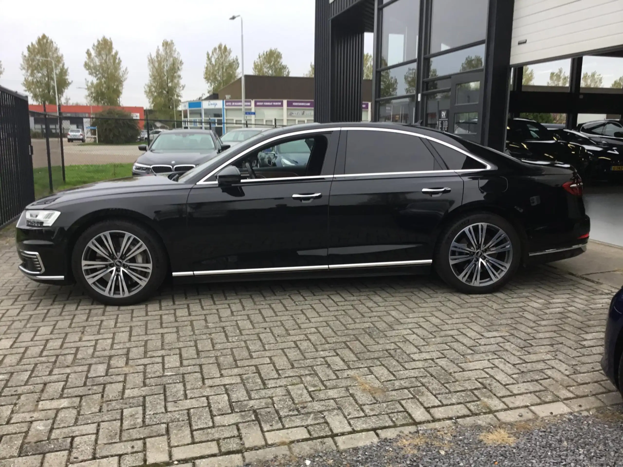 Audi - A8