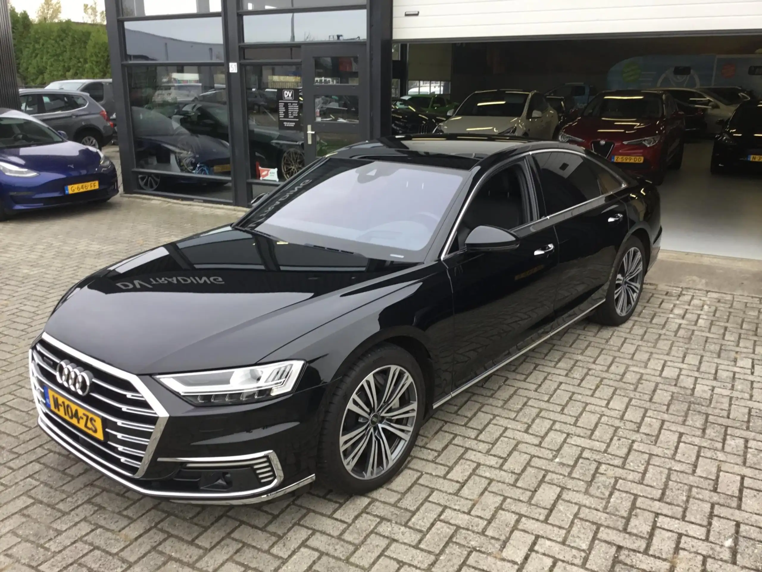 Audi - A8