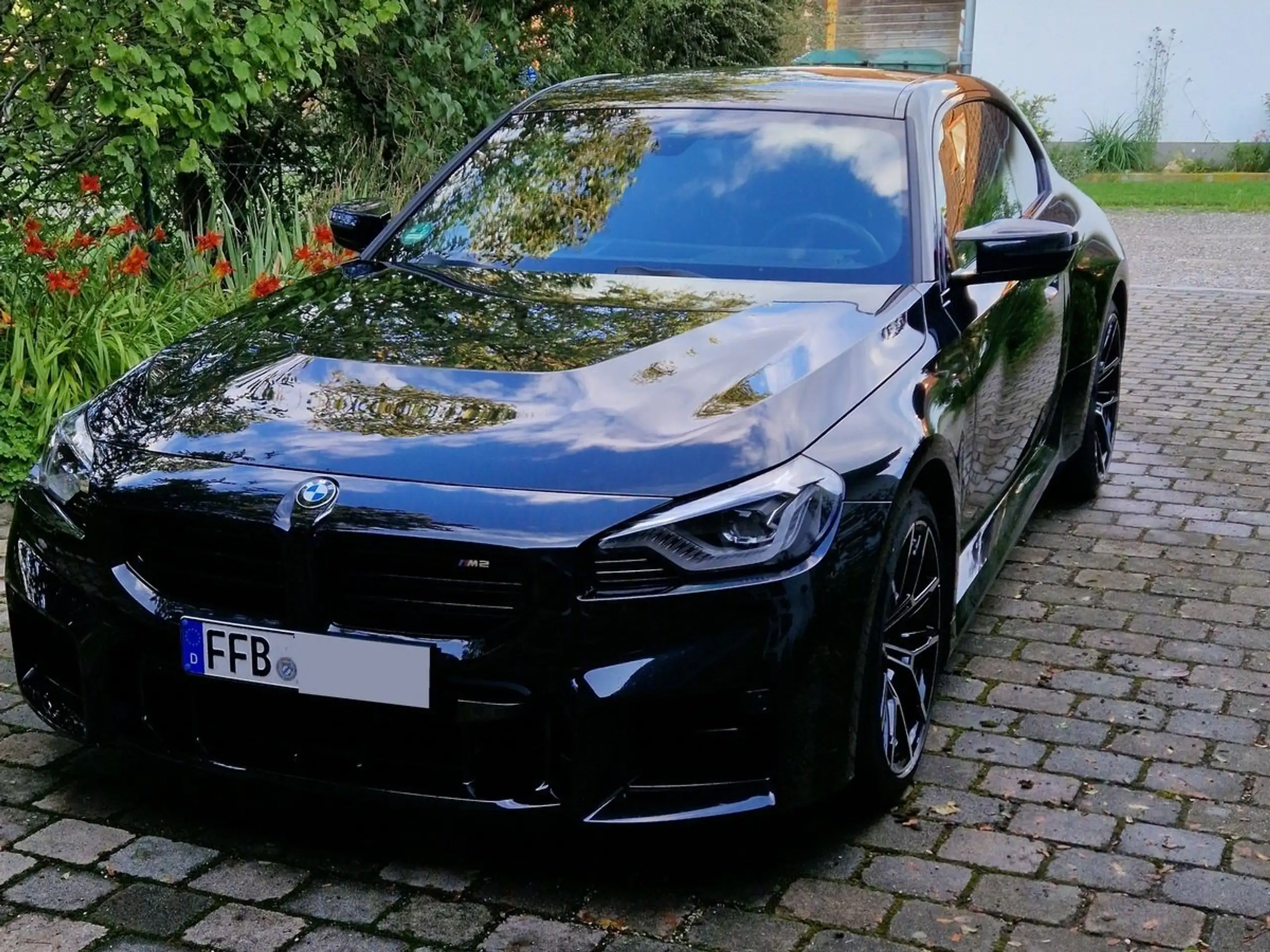 BMW - M2