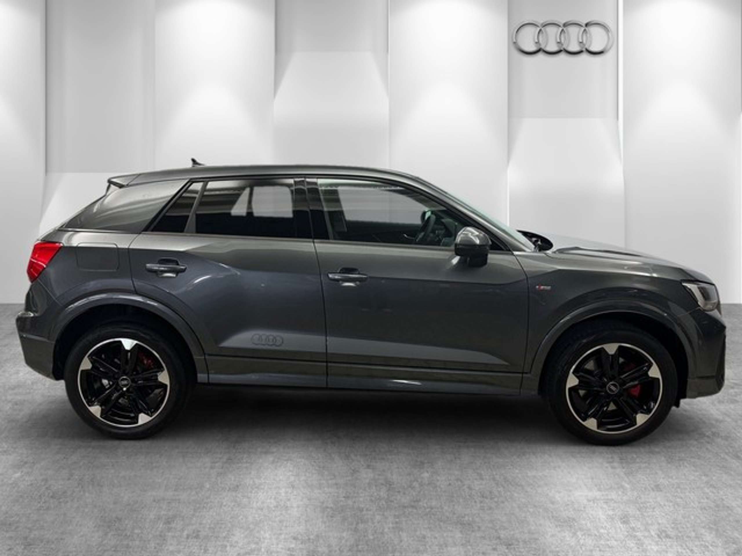 Audi - Q2