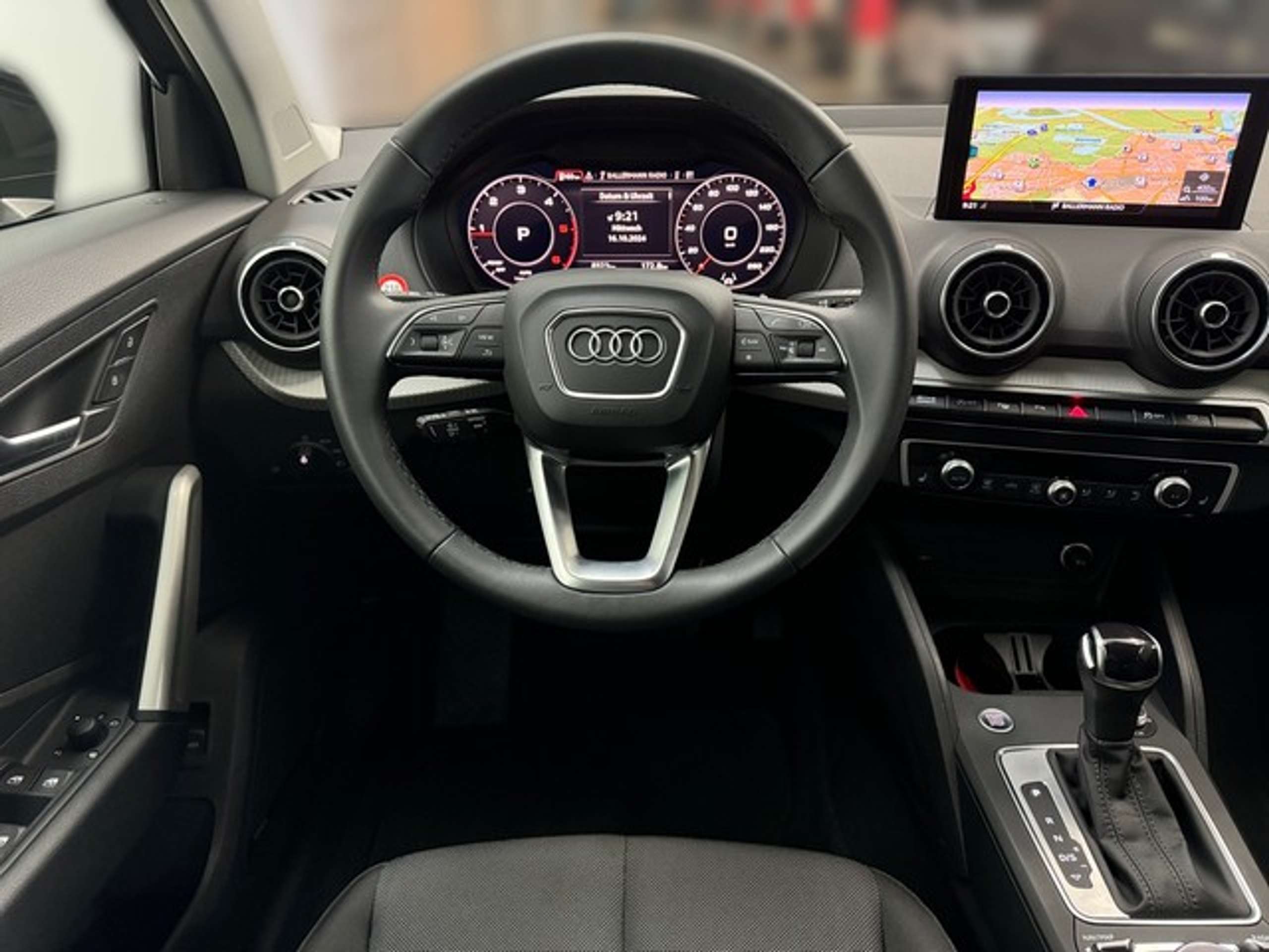 Audi - Q2