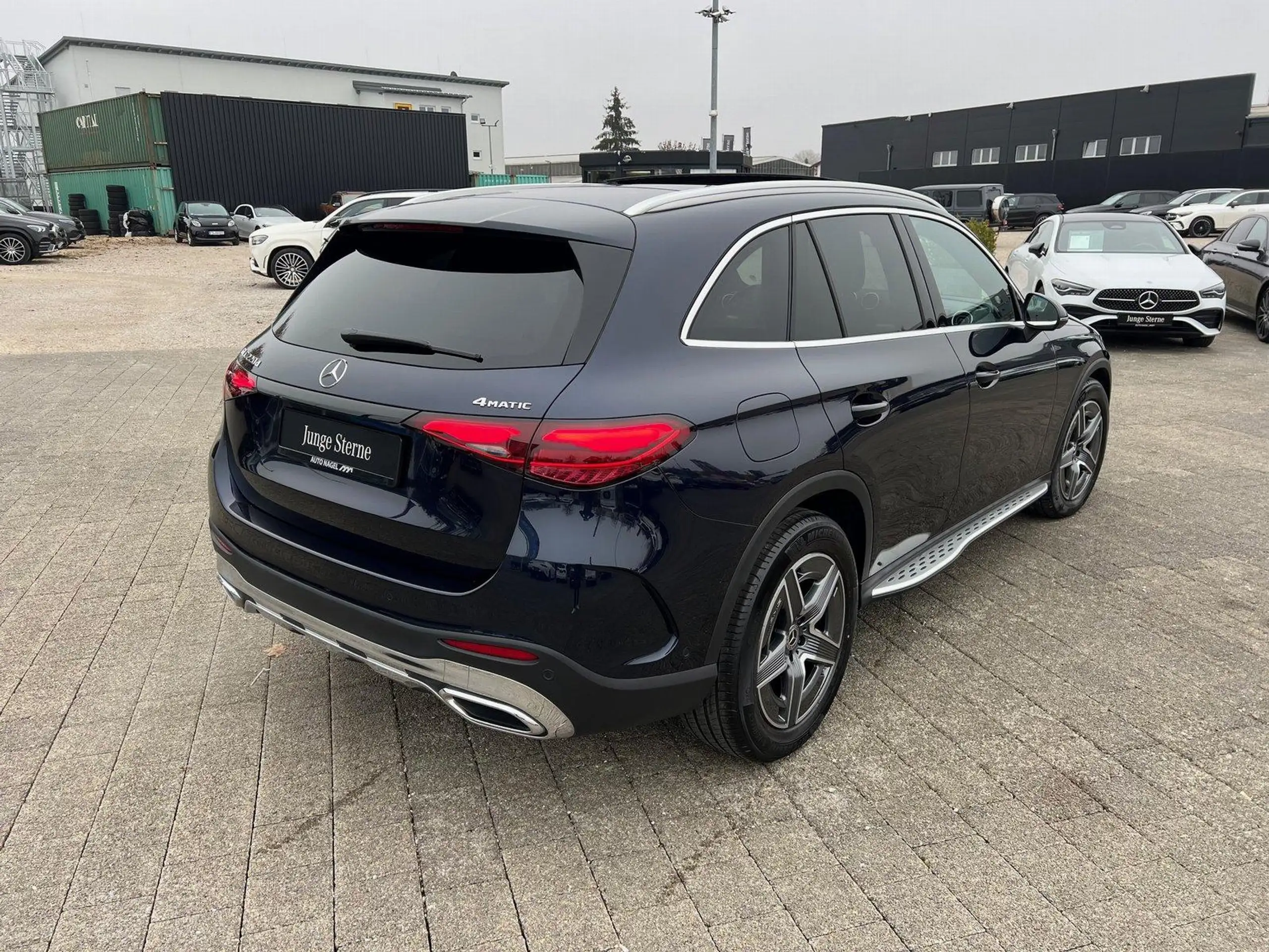 Mercedes-Benz - GLC 220