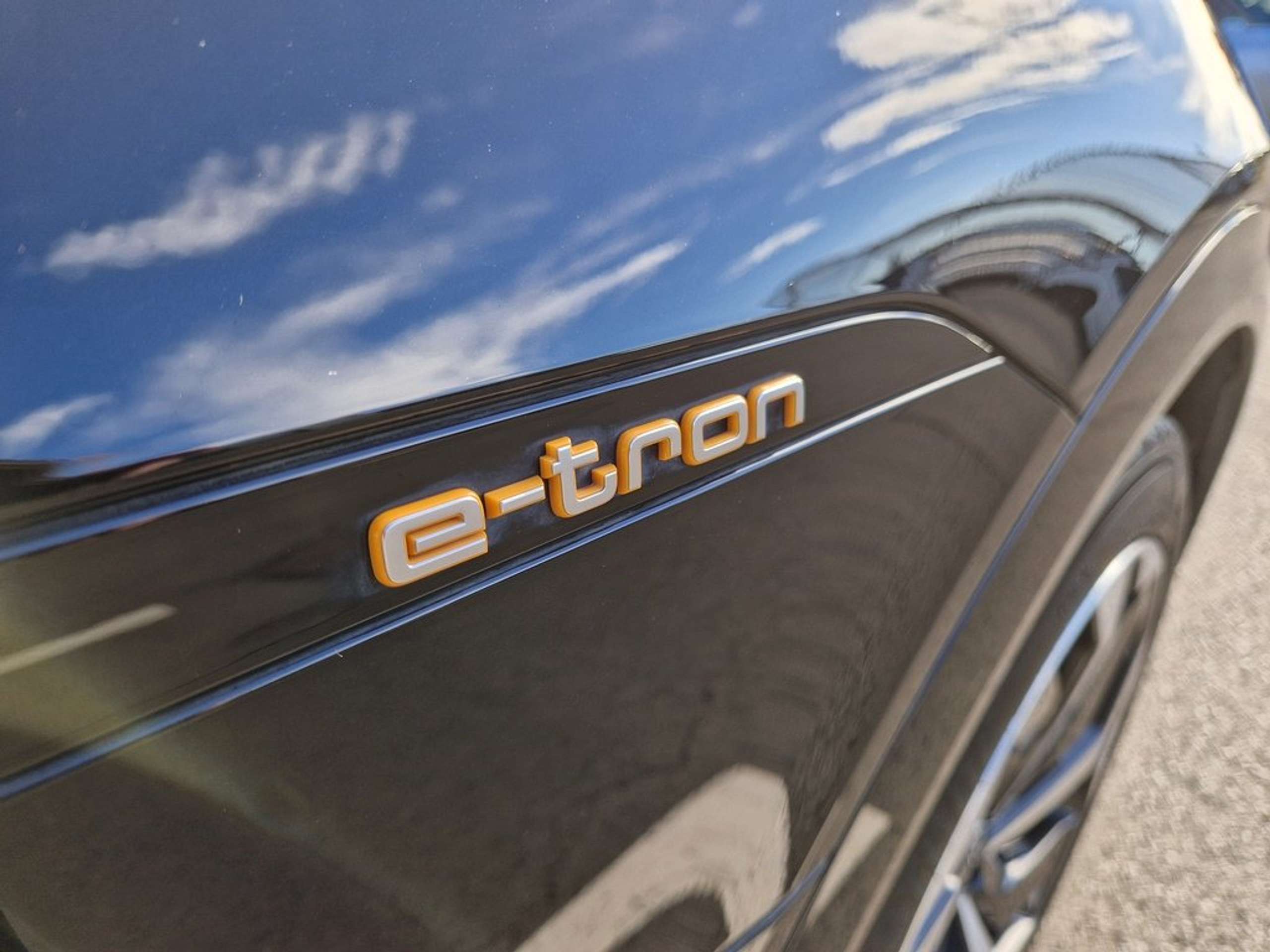 Audi - e-tron