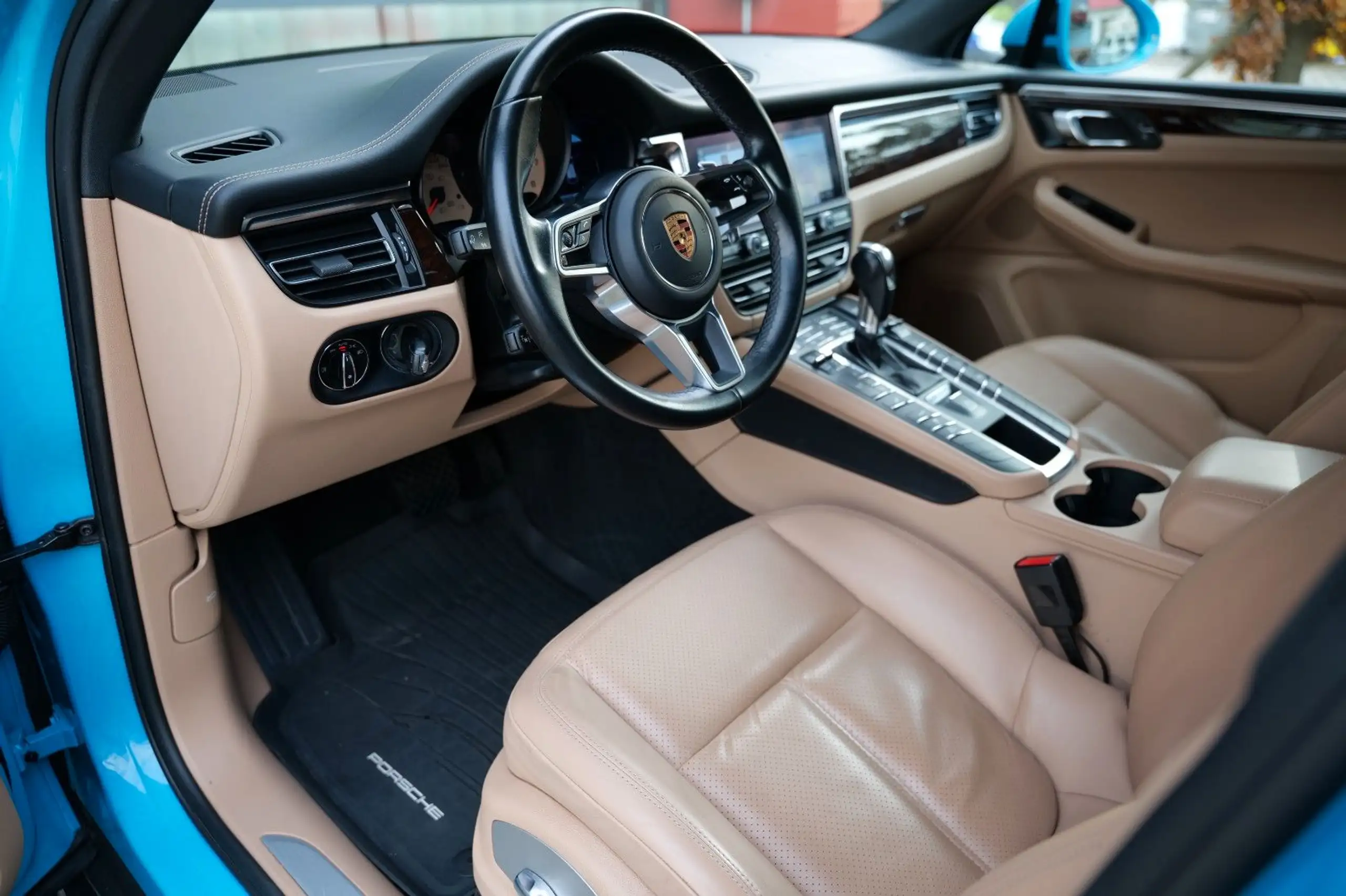 Porsche - Macan