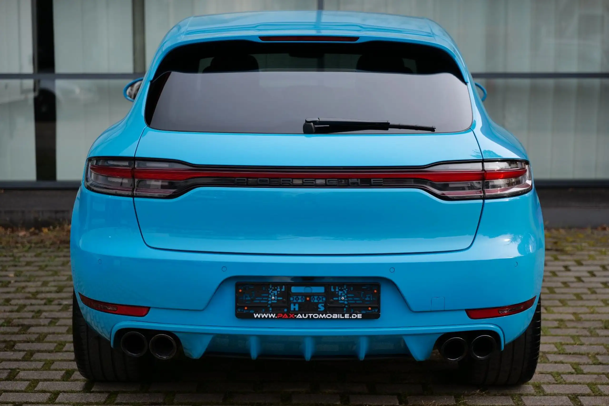 Porsche - Macan