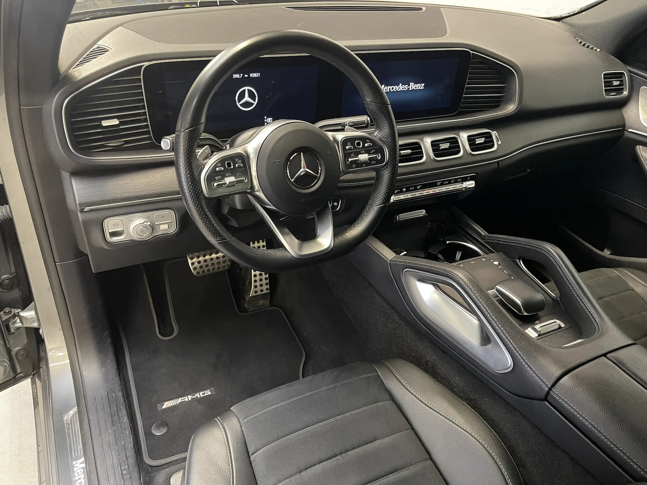 Mercedes-Benz - GLE 300