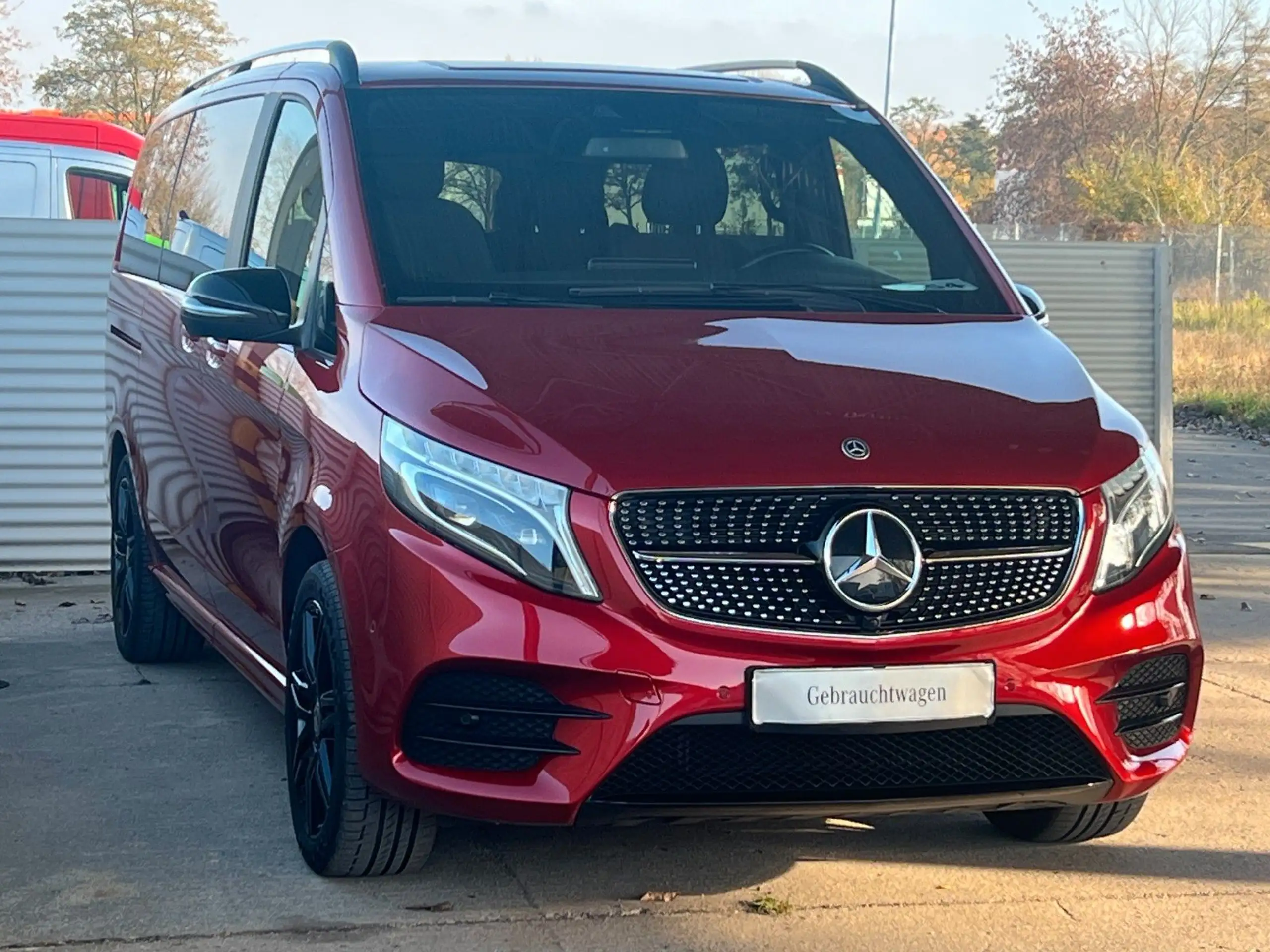 Mercedes-Benz - V 250