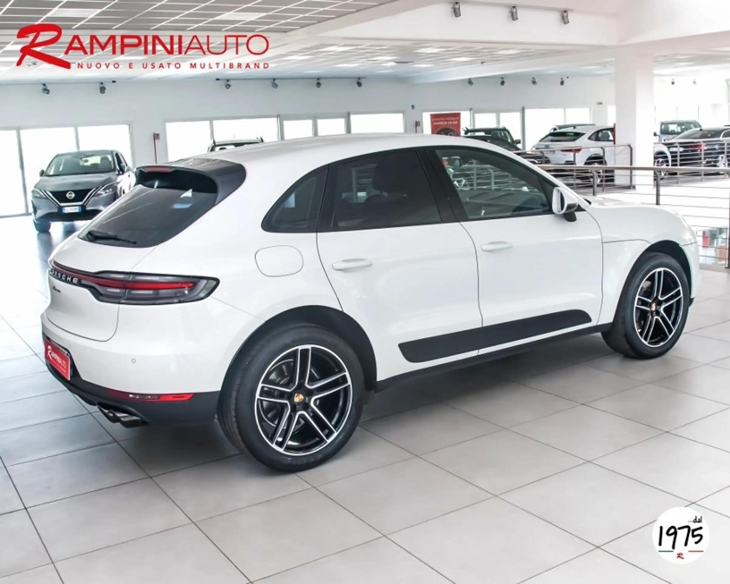 Porsche - Macan