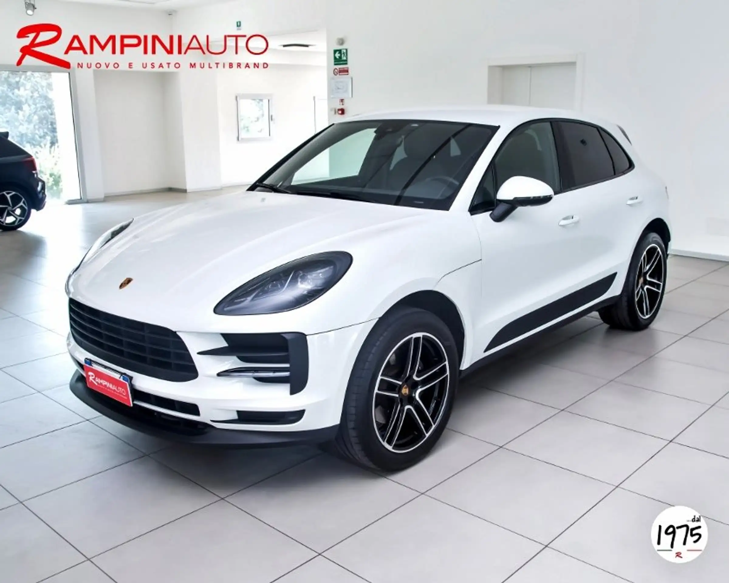 Porsche - Macan