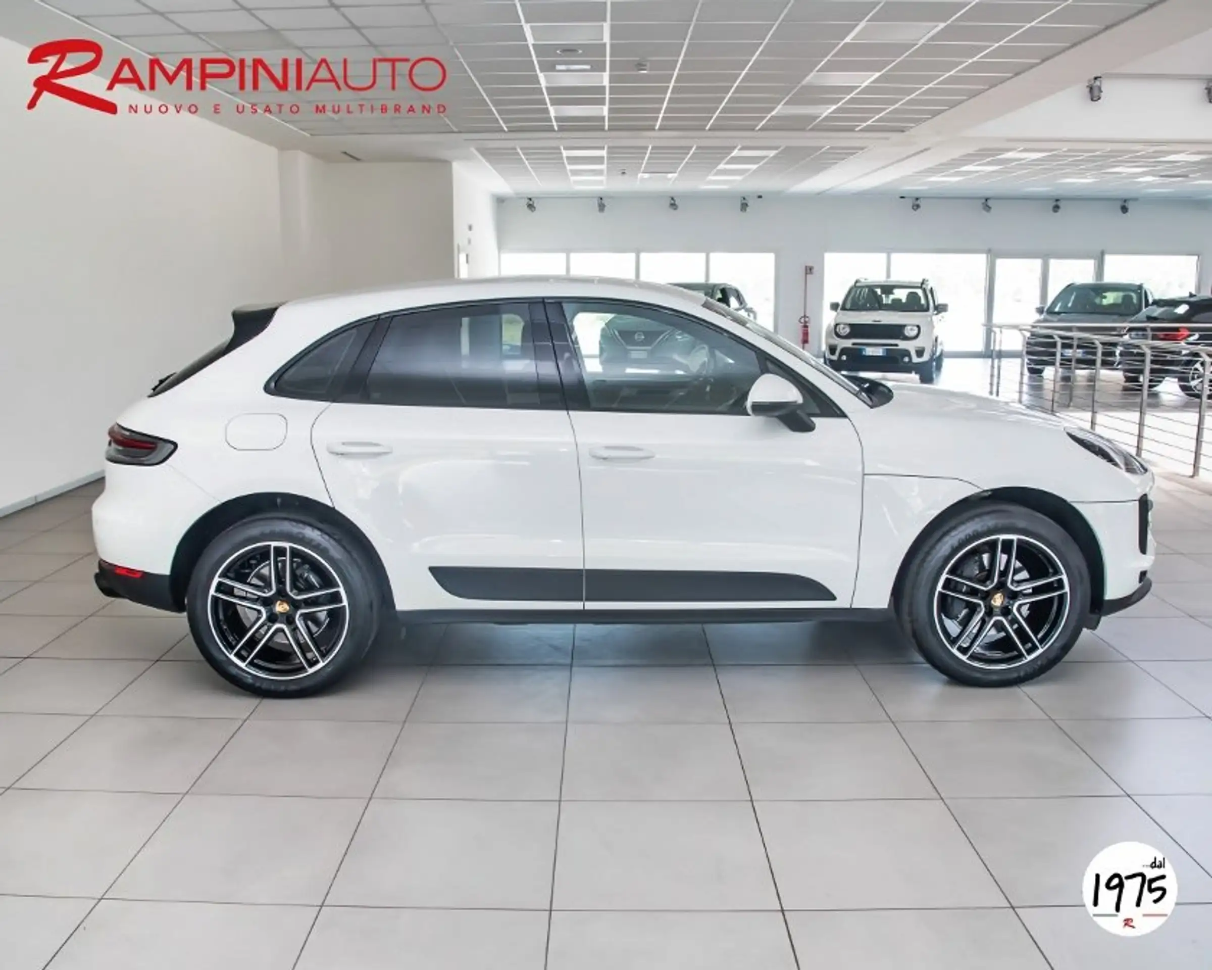 Porsche - Macan