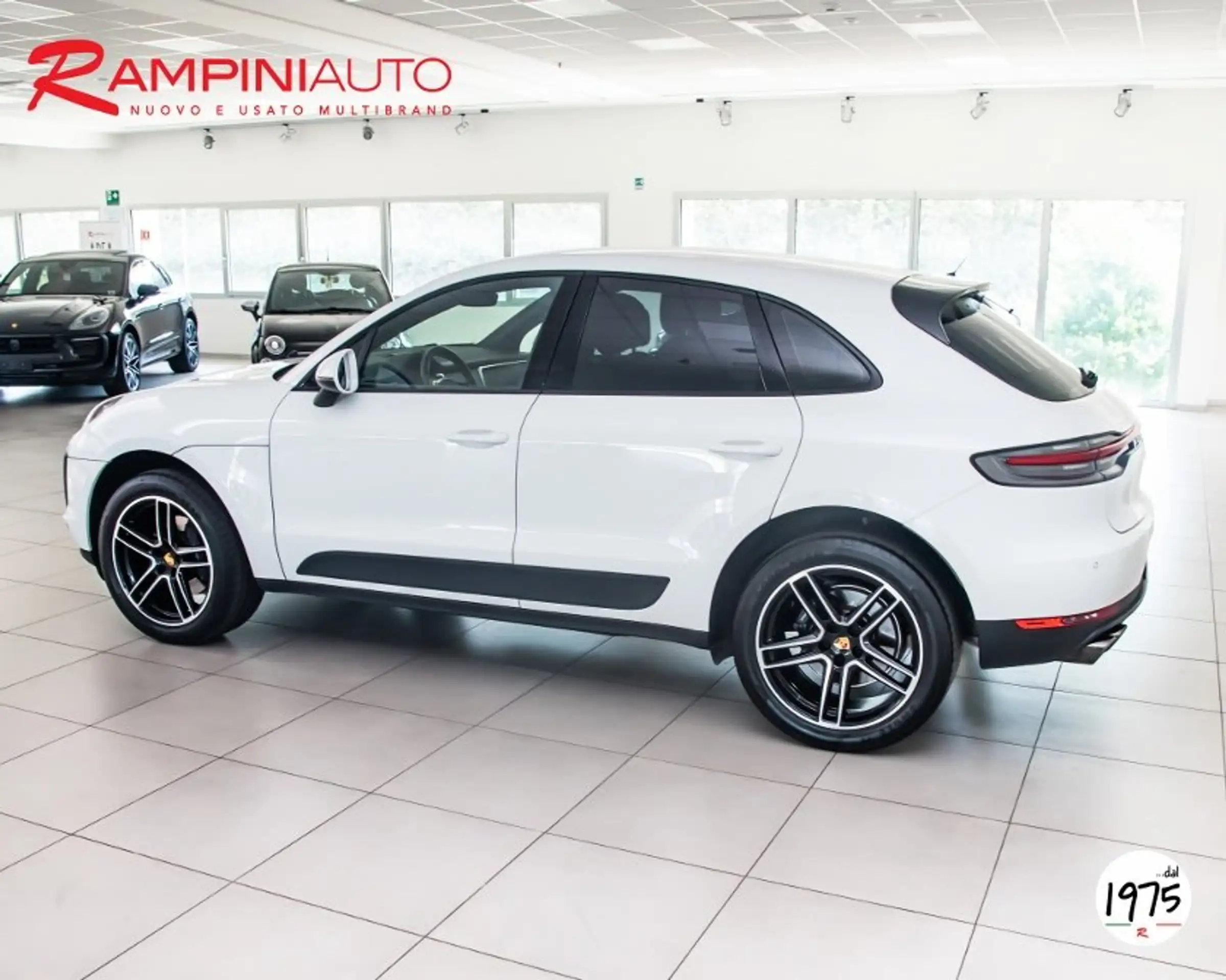 Porsche - Macan