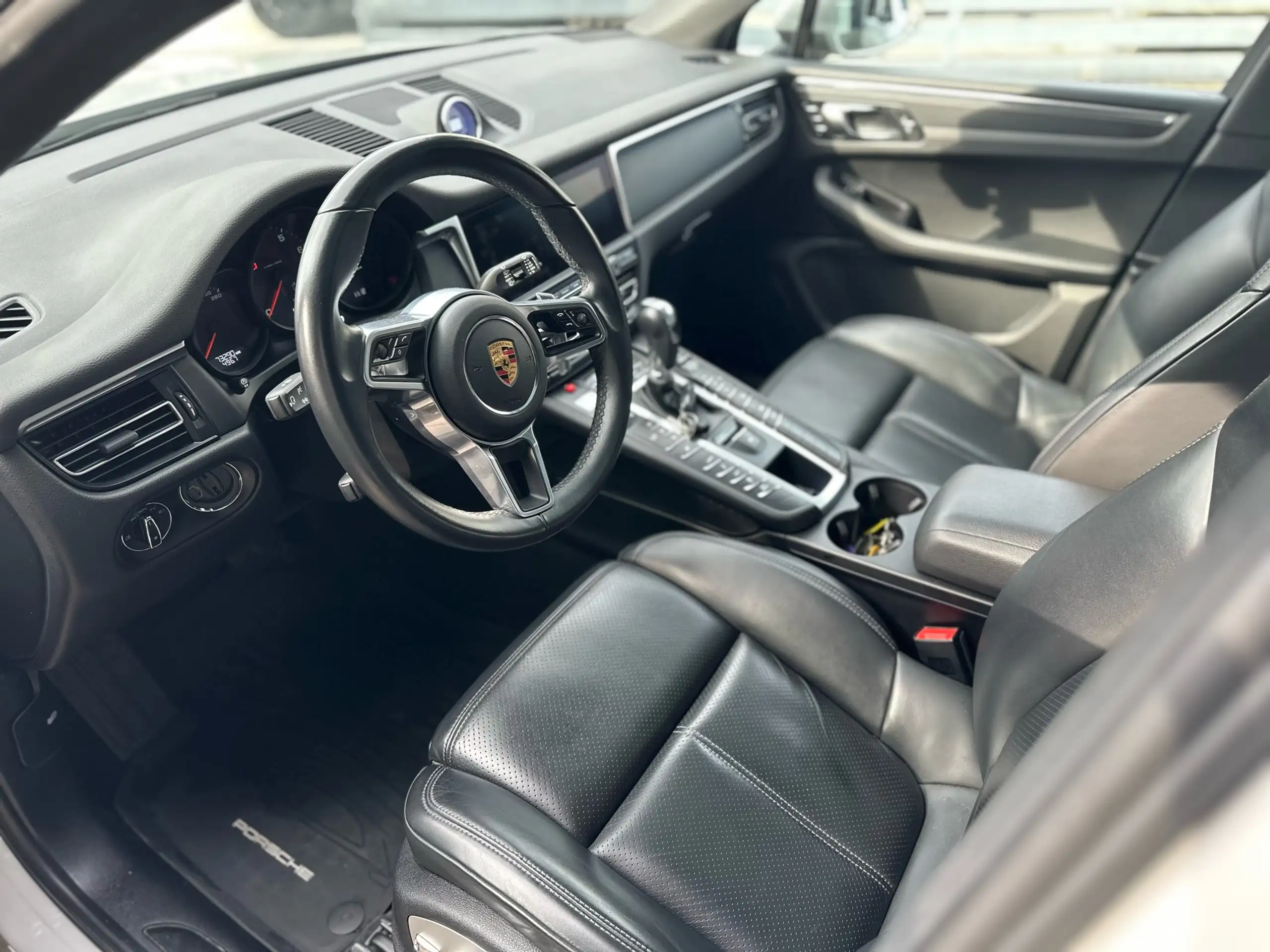 Porsche - Macan