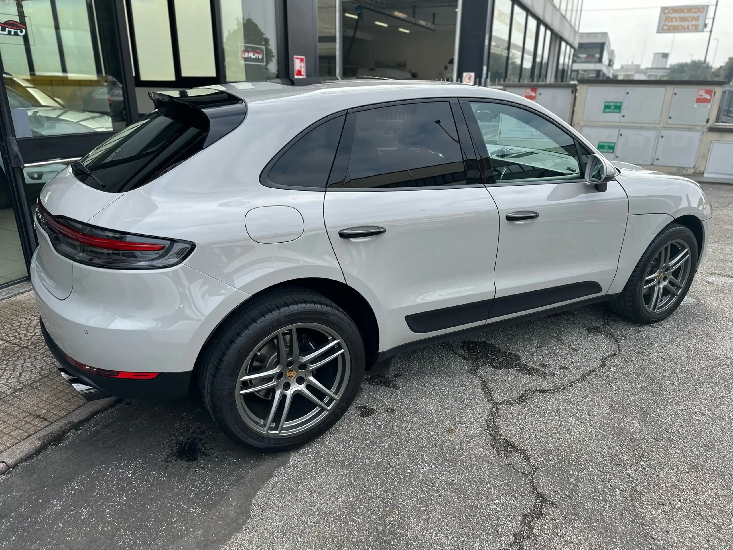 Porsche - Macan