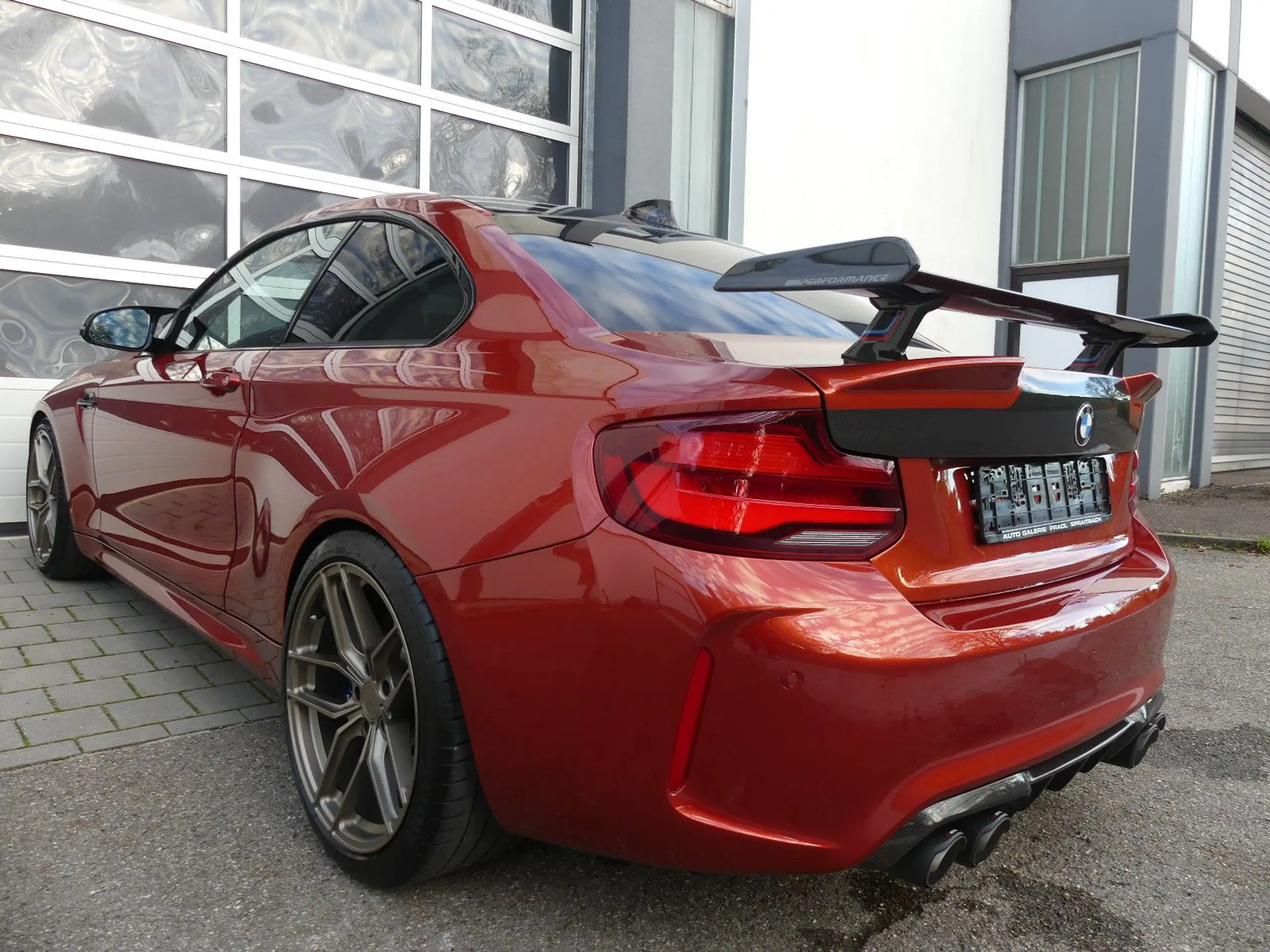 BMW - M2