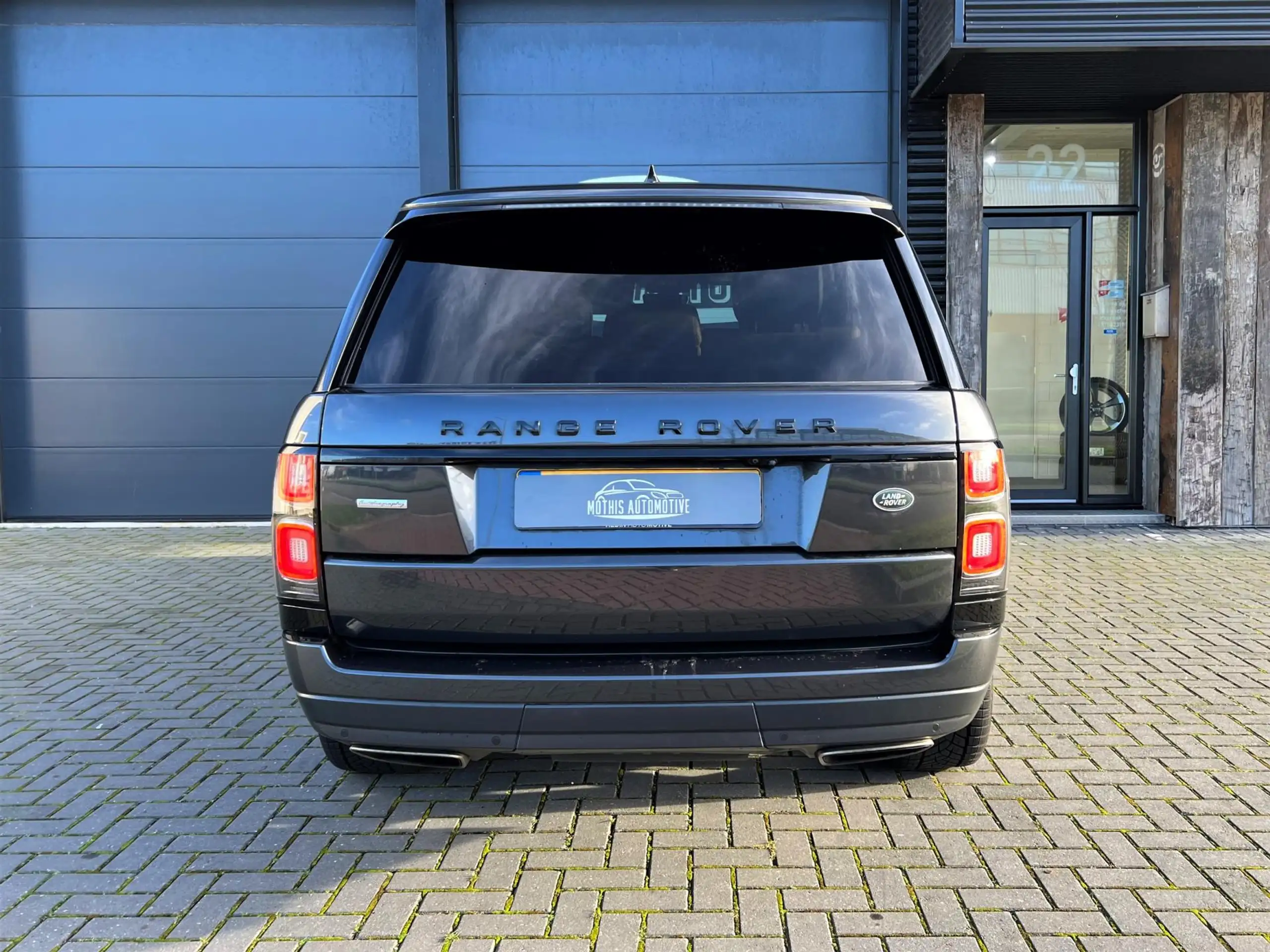 Land Rover - Range Rover