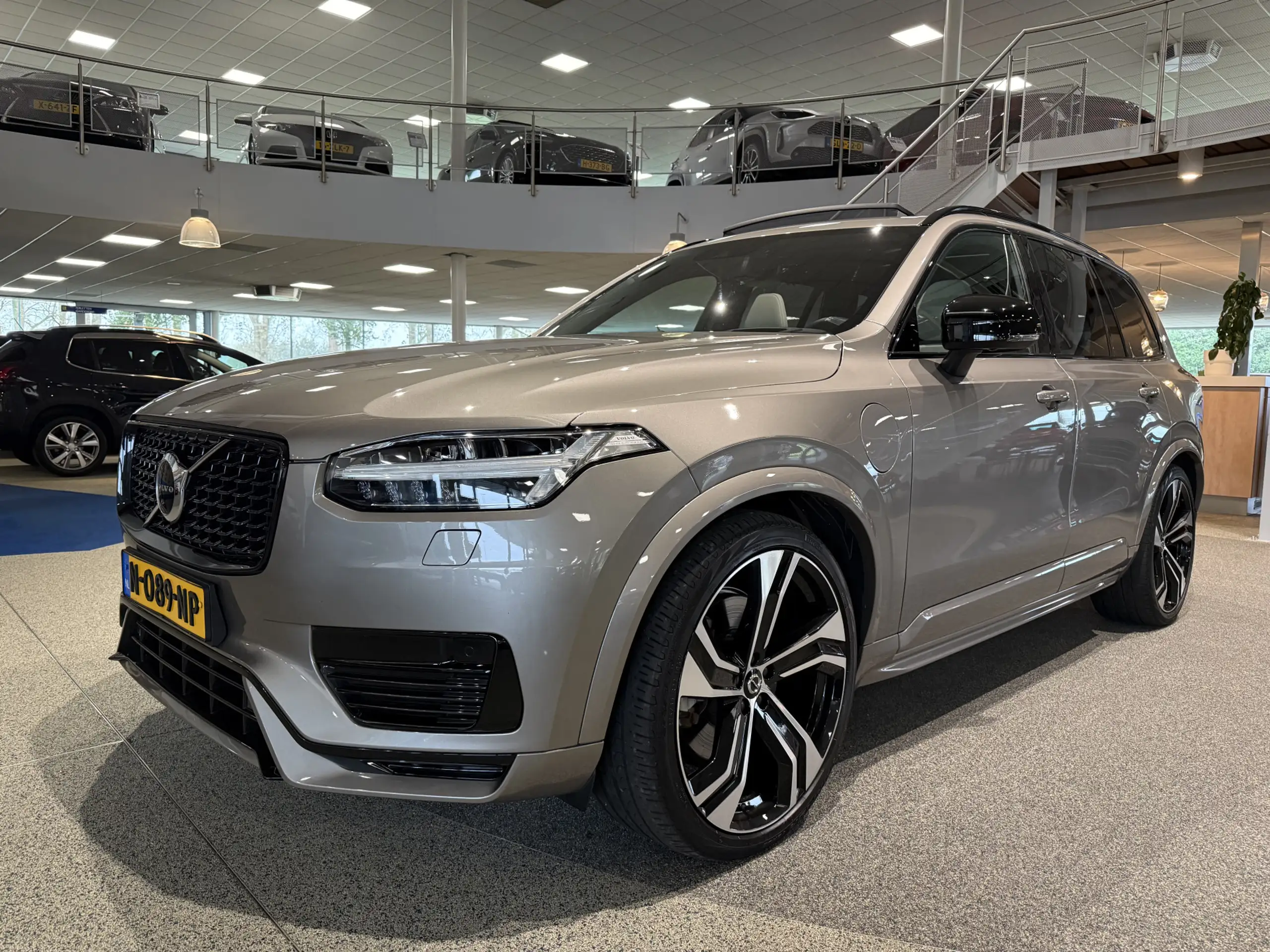 Volvo - XC90